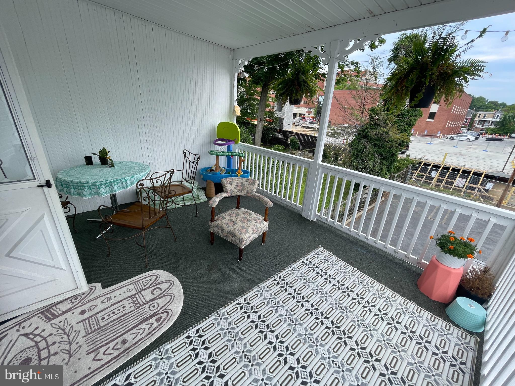 CHESTNUT HILL - Commercial Sale