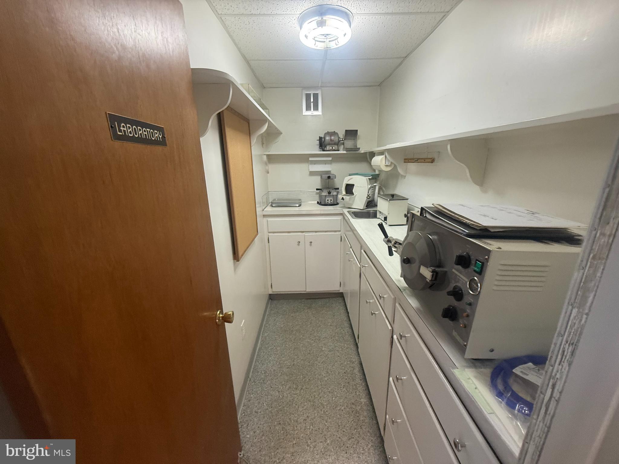 CHESTNUT HILL - Commercial Sale