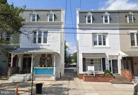 Photo of 649 W Chestnut Street, LANCASTER, PA 17603 (MLS # PALA2077654)