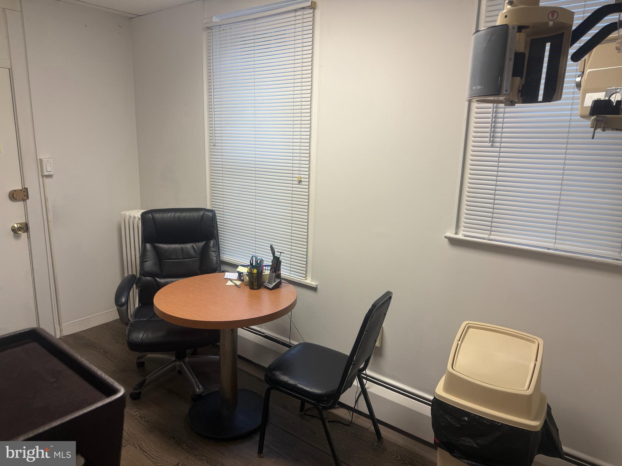 CHESTNUT HILL - Commercial Sale