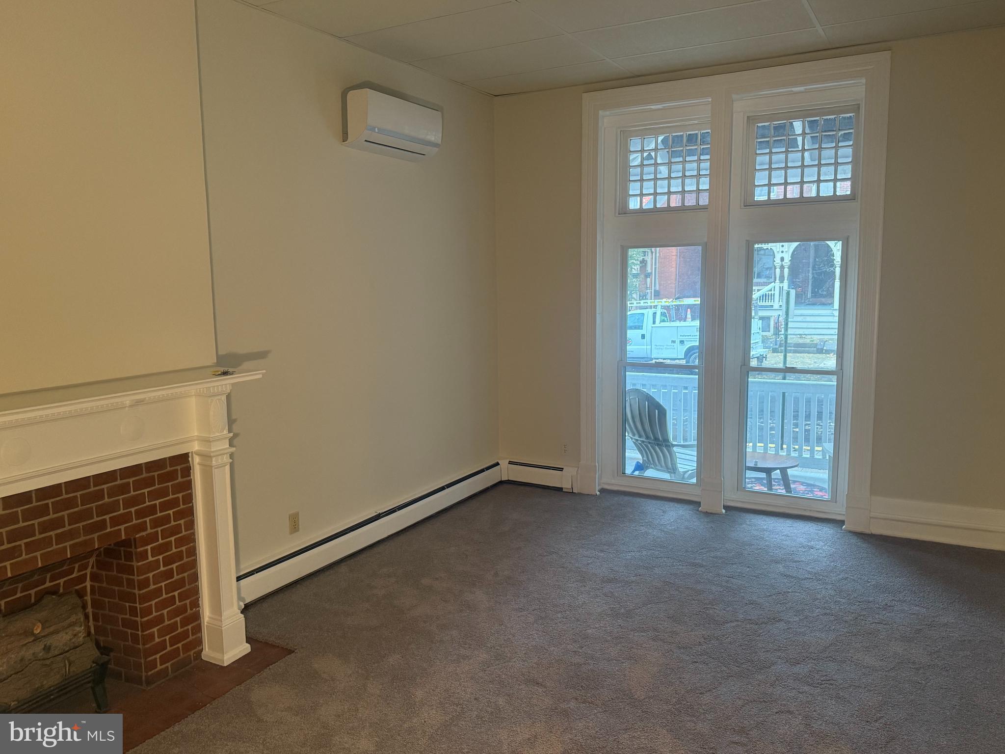 CHESTNUT HILL - Commercial Sale