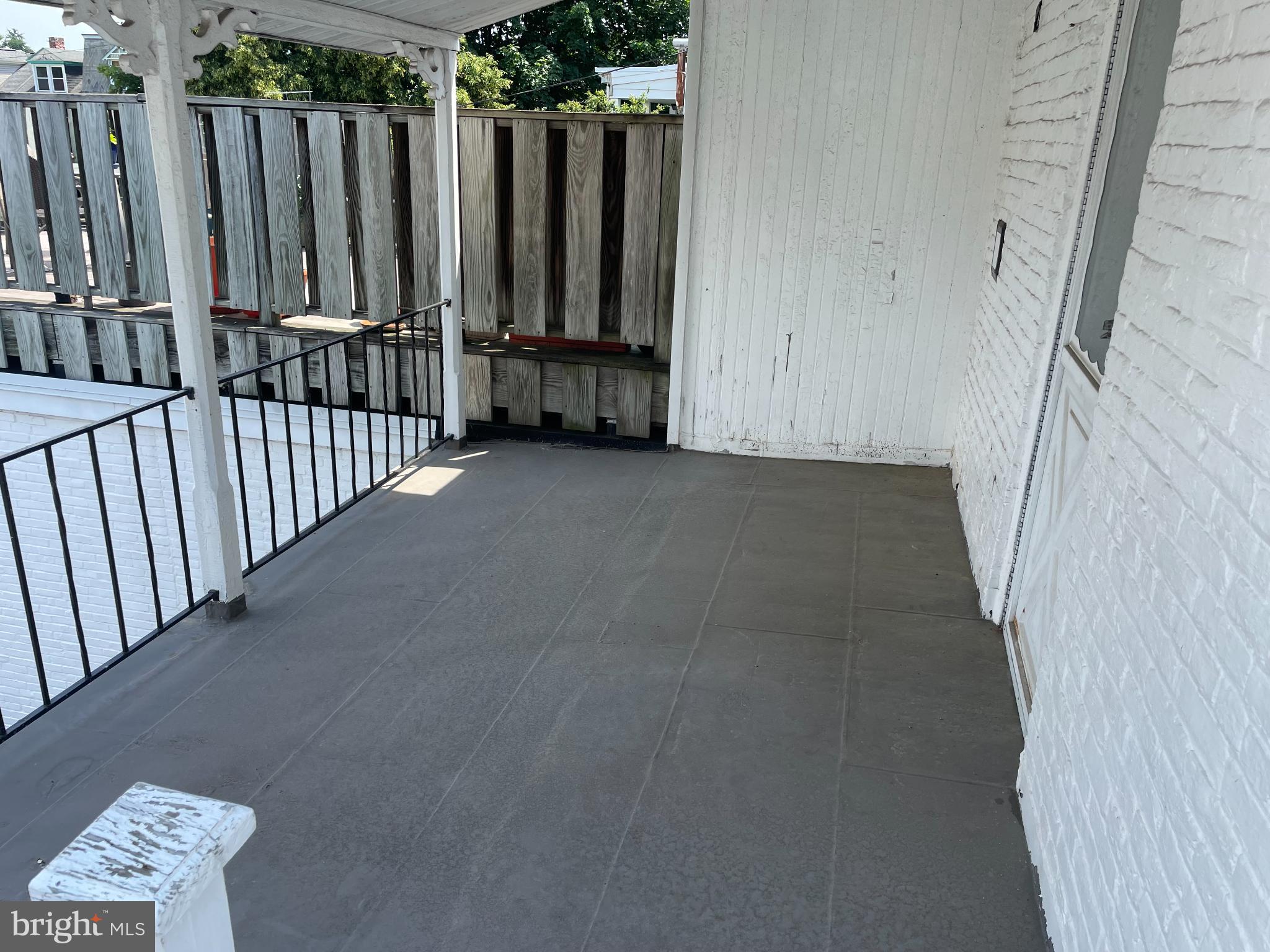 CHESTNUT HILL - Commercial Sale