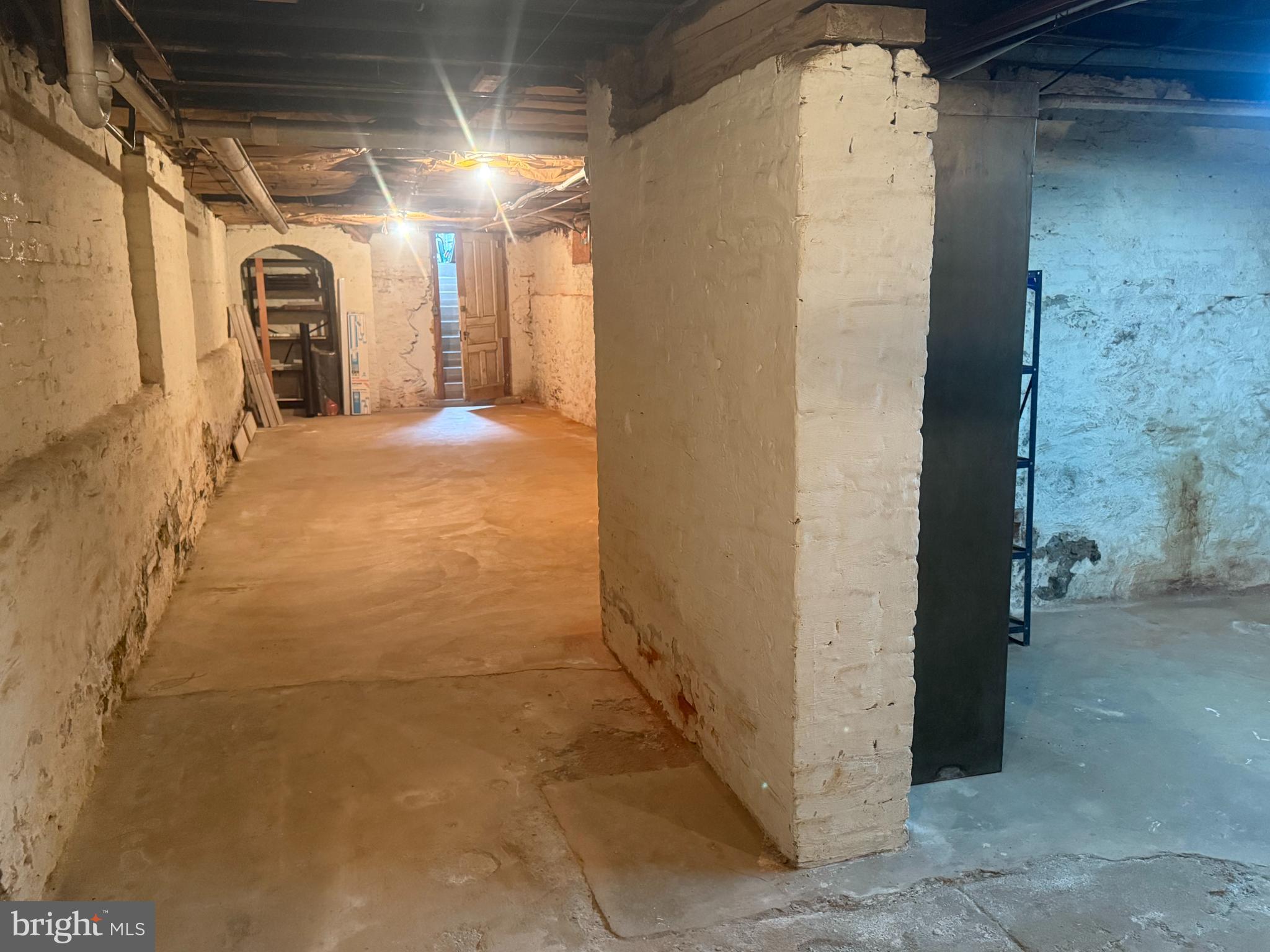 CHESTNUT HILL - Commercial Sale