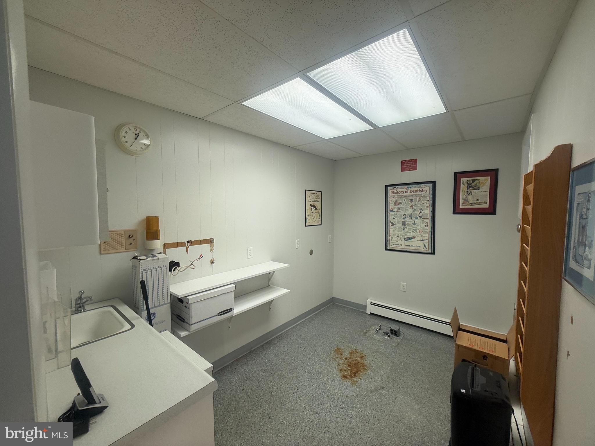 CHESTNUT HILL - Commercial Sale