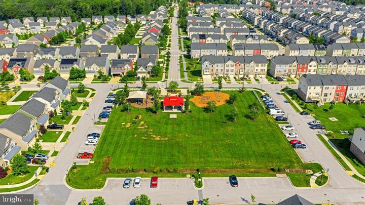 CREEKSIDE VILLAGE - Residential