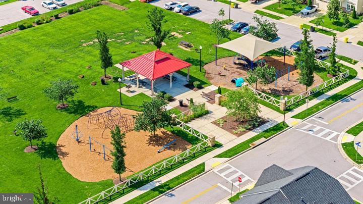 CREEKSIDE VILLAGE - Residential