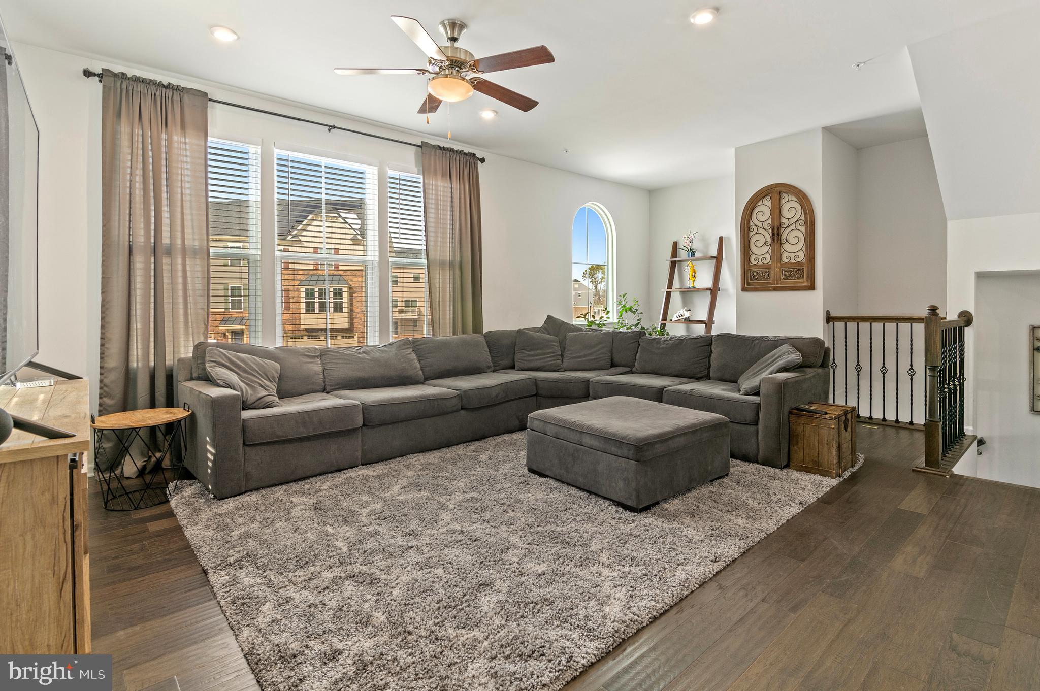 CREEKSIDE VILLAGE - Residential