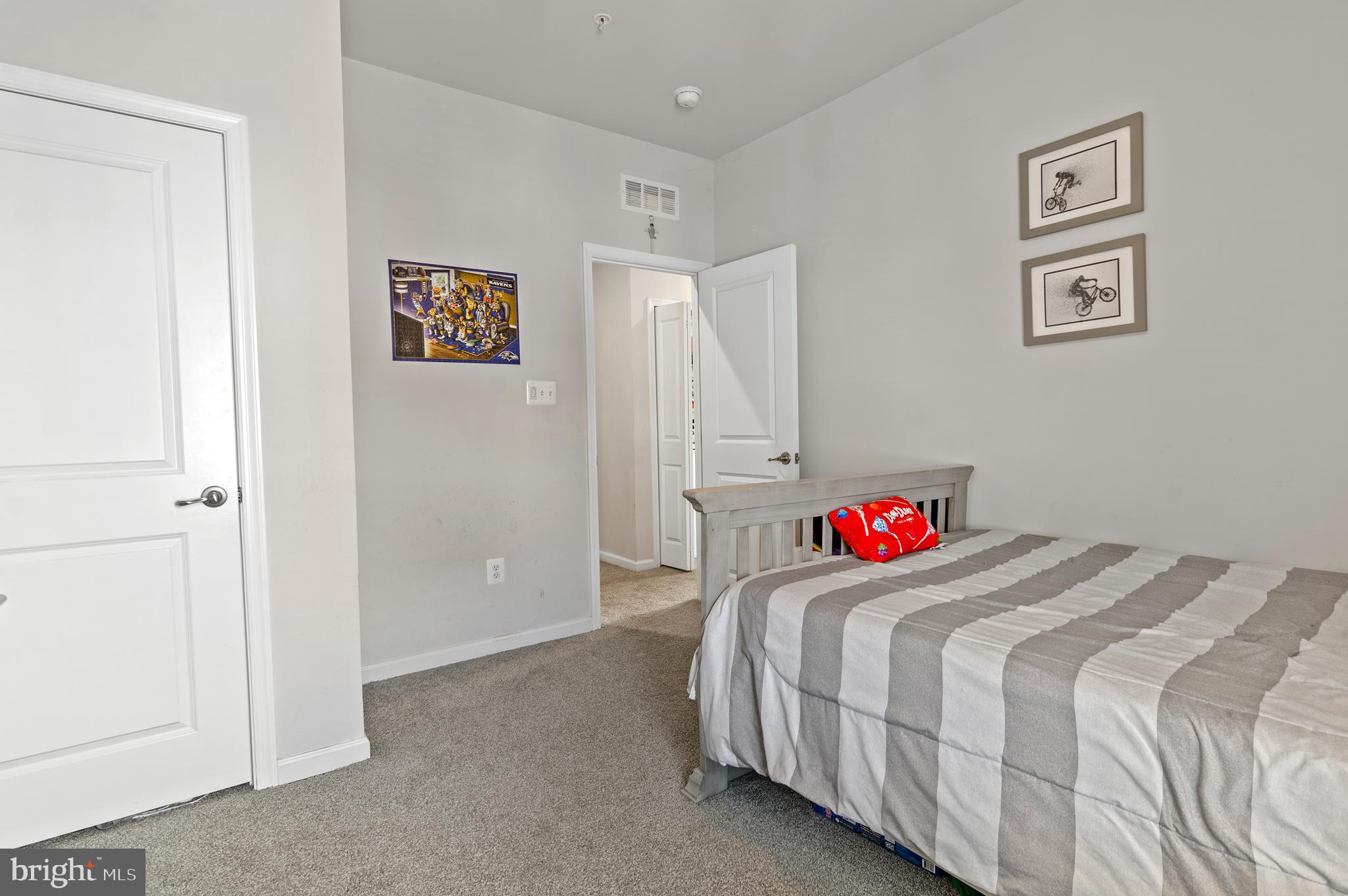 CREEKSIDE VILLAGE - Residential