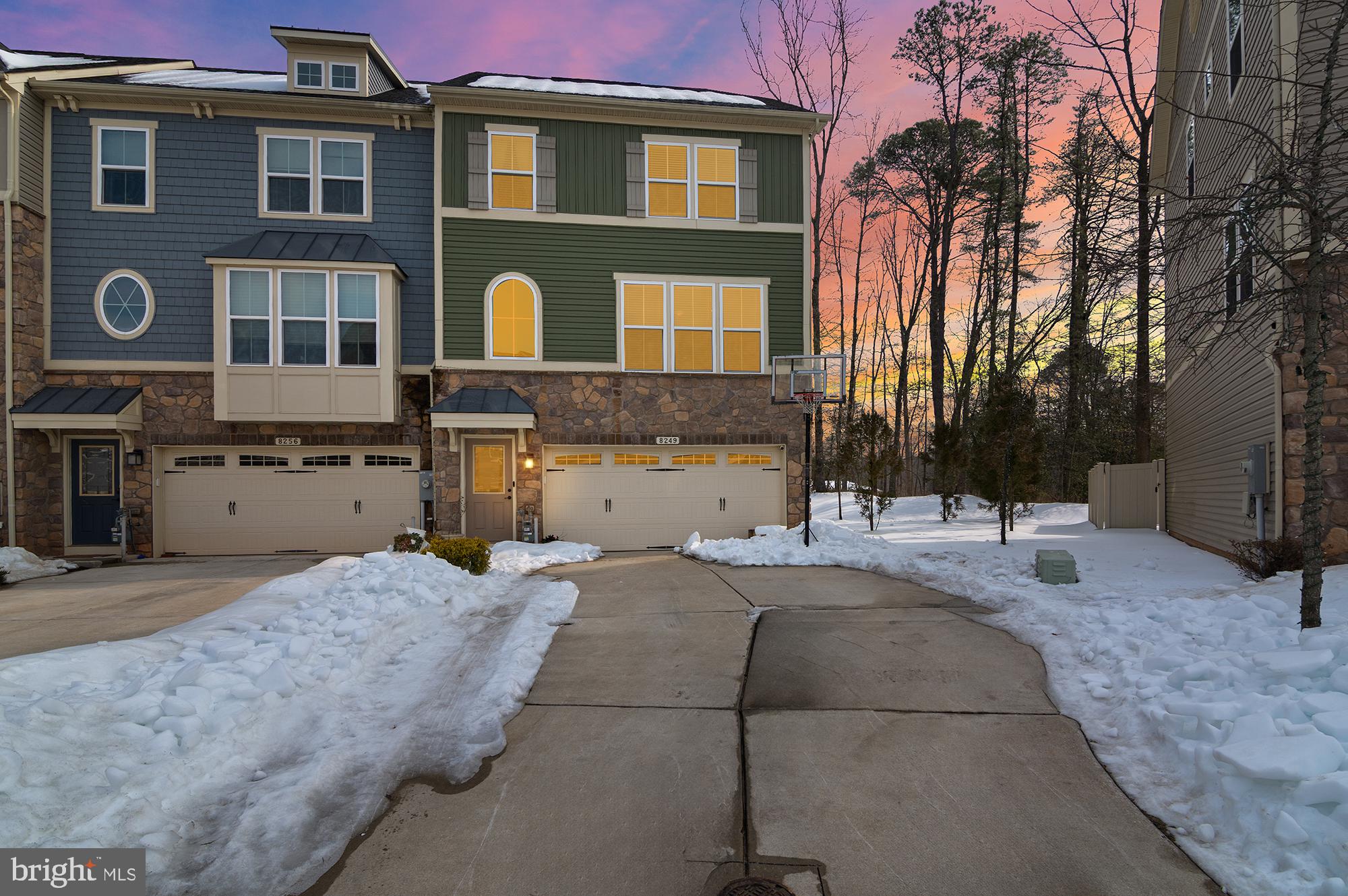 CREEKSIDE VILLAGE - Residential