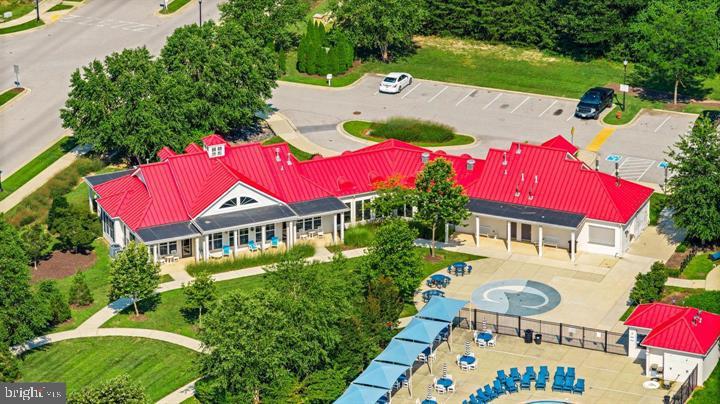 CREEKSIDE VILLAGE - Residential