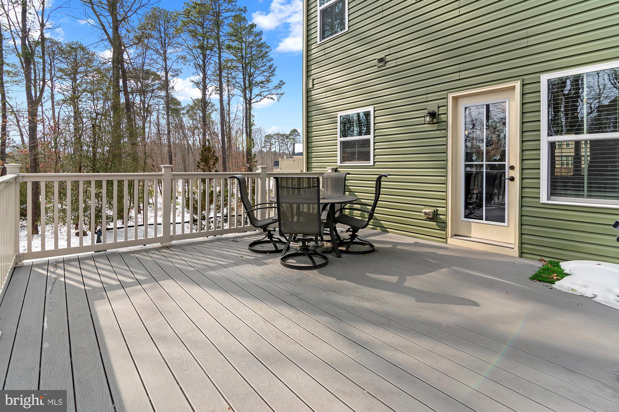 CREEKSIDE VILLAGE - Residential