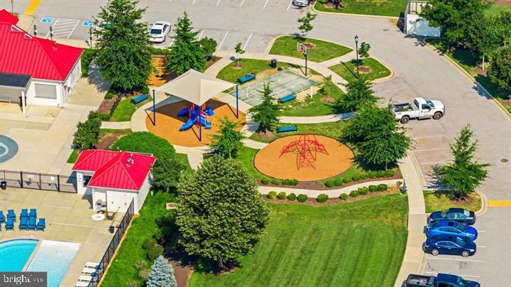 CREEKSIDE VILLAGE - Residential