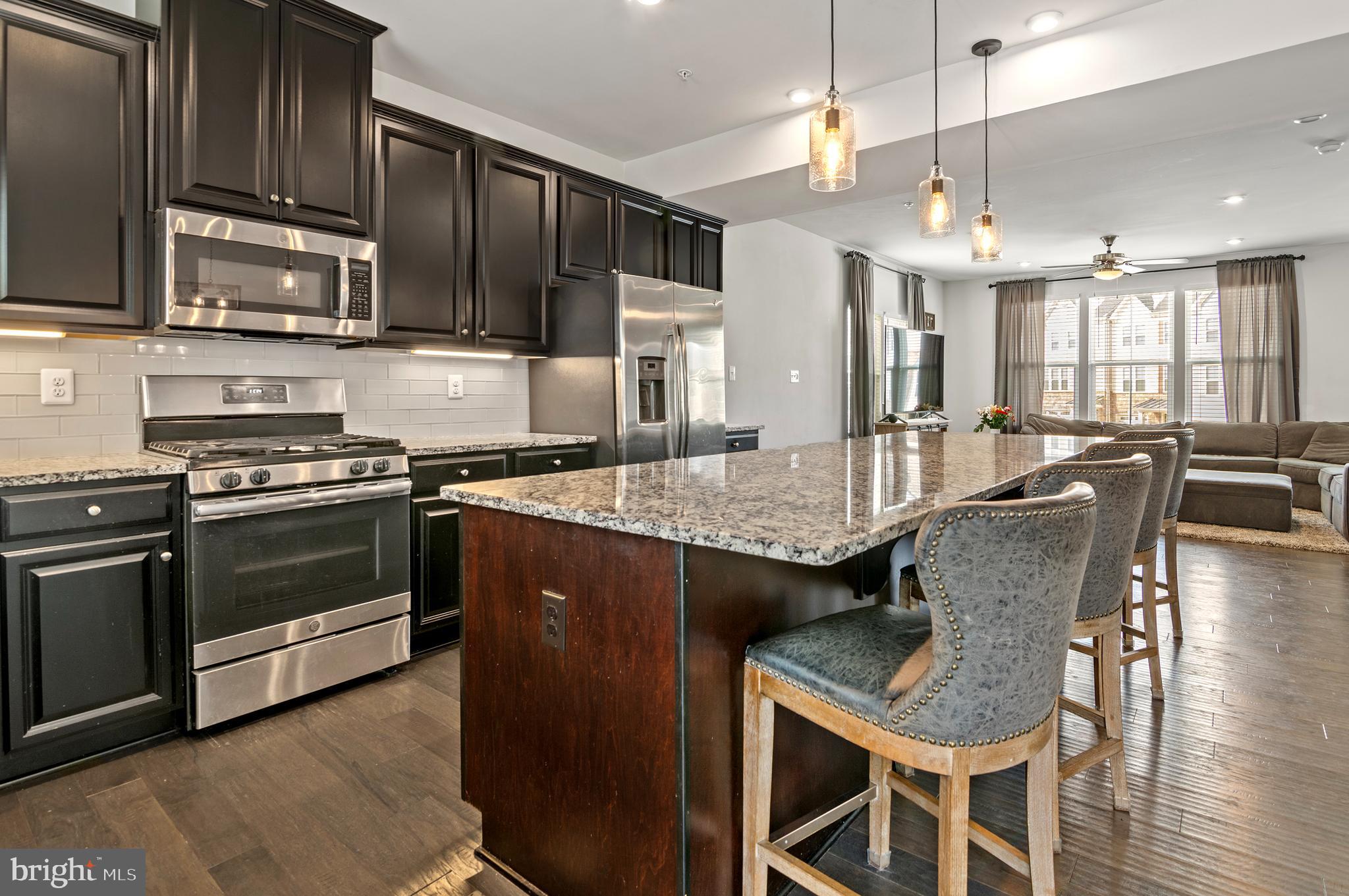 CREEKSIDE VILLAGE - Residential