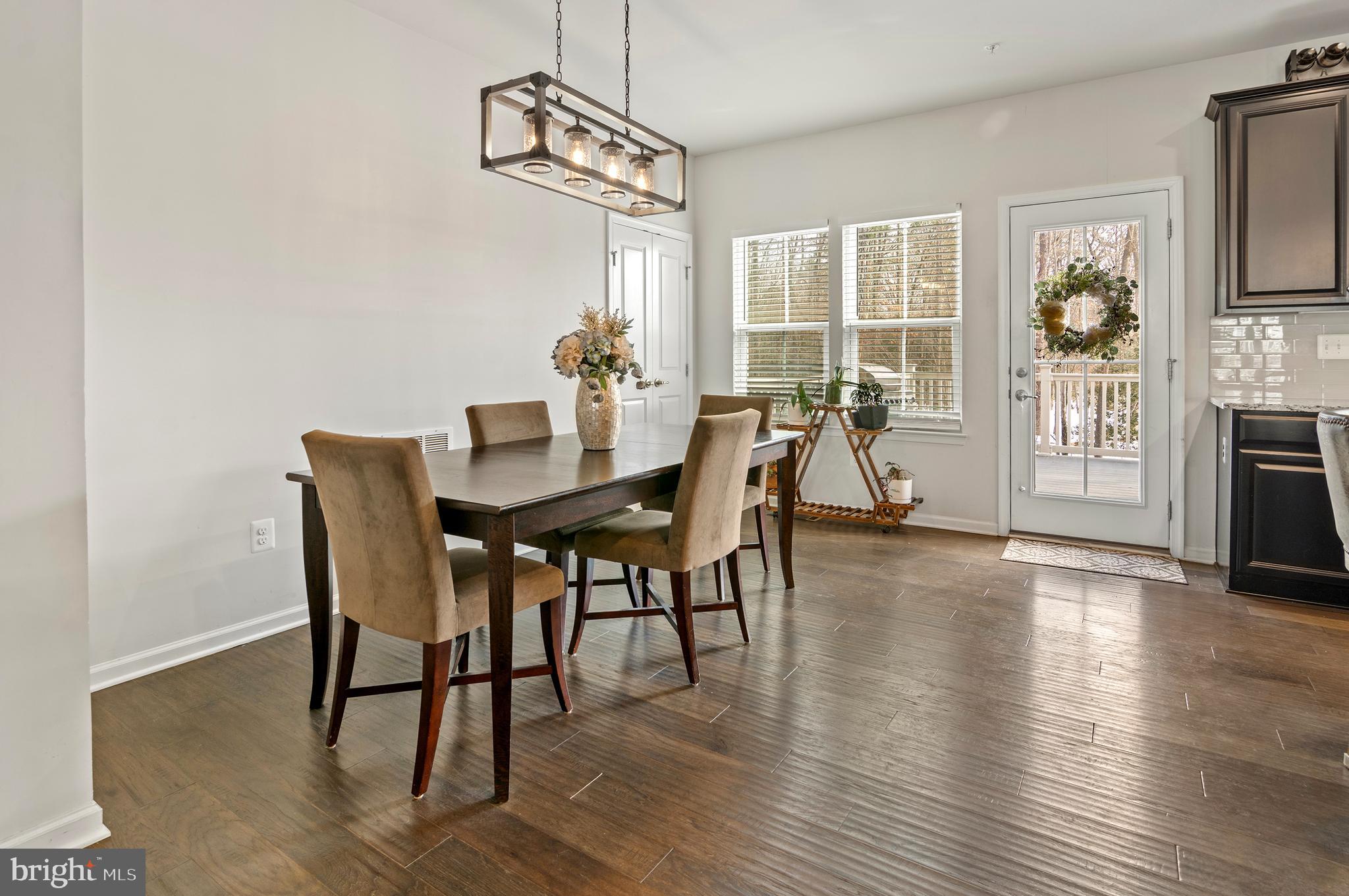 CREEKSIDE VILLAGE - Residential