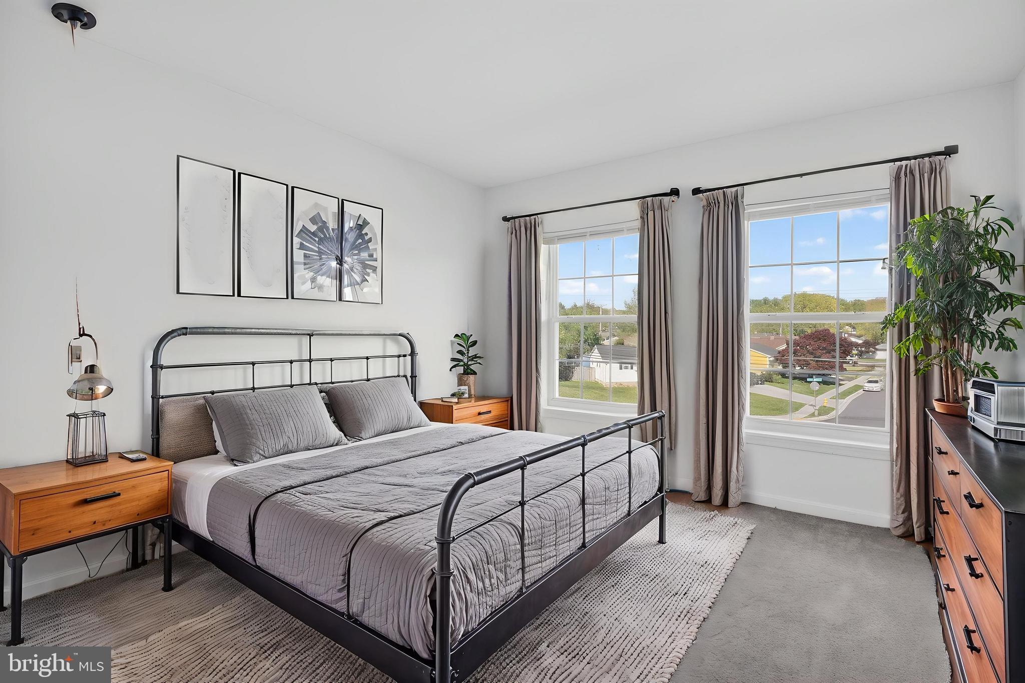 BROCK BRIDGE TOWNHOMES - Residential