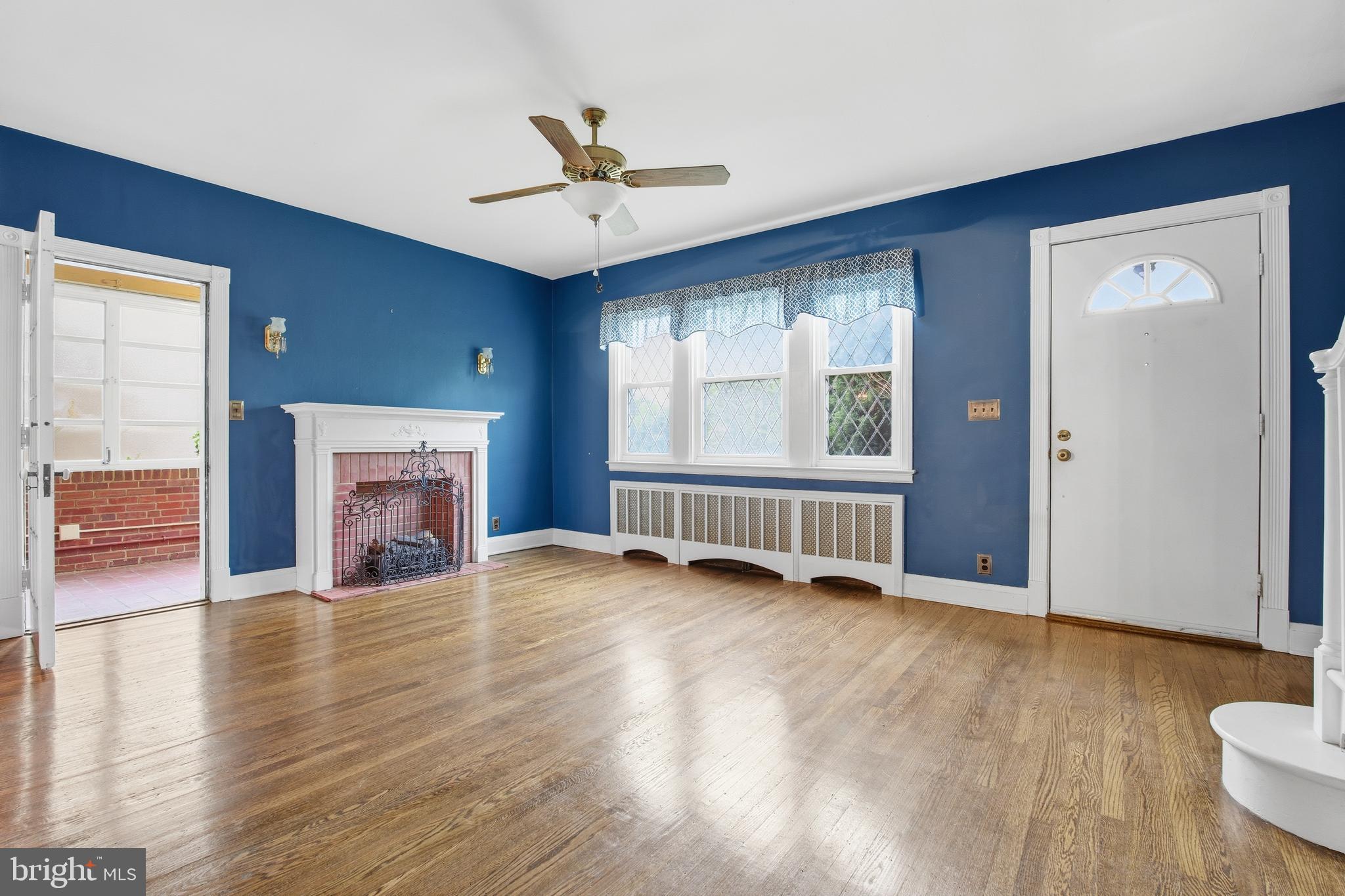 TEN HILLS - Residential