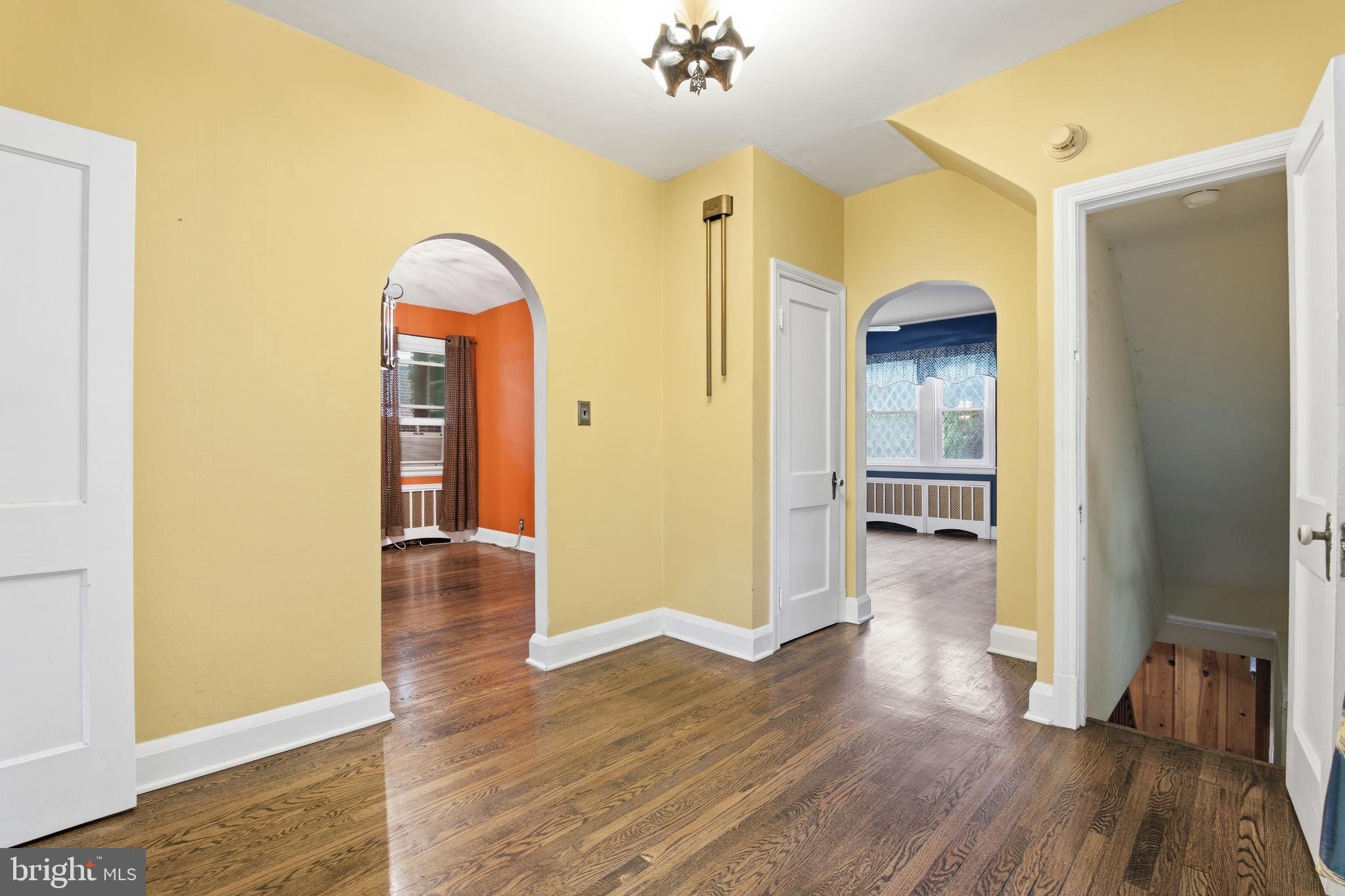 TEN HILLS - Residential