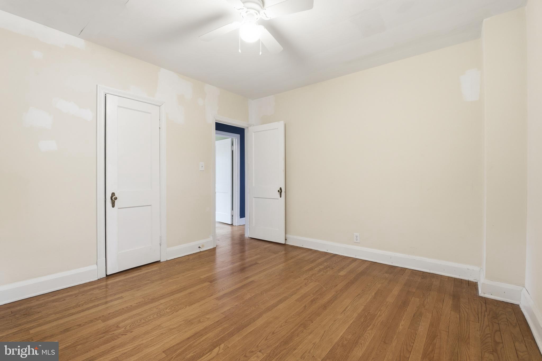 TEN HILLS - Residential
