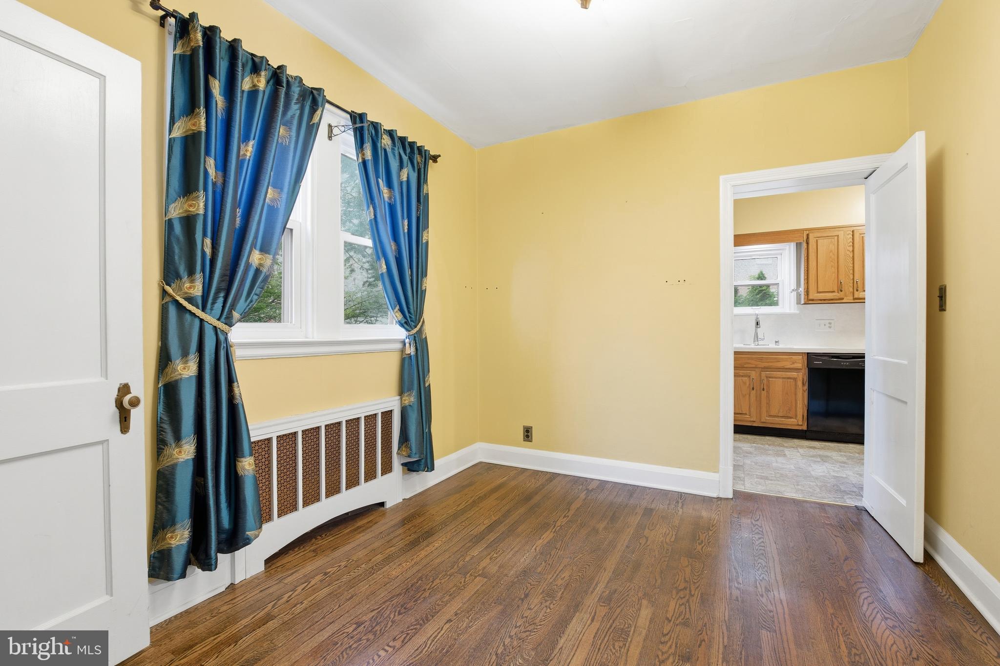 TEN HILLS - Residential