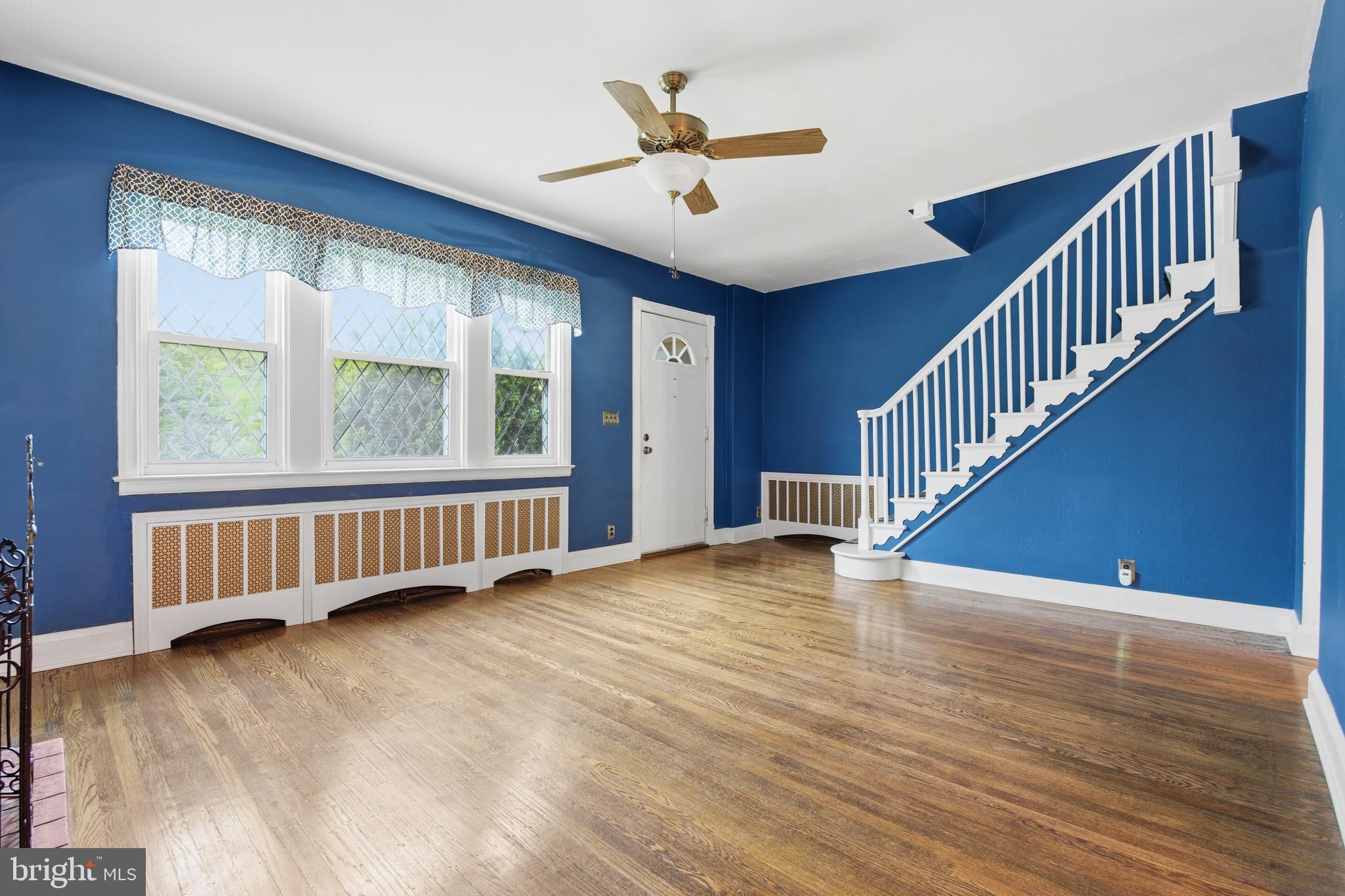 TEN HILLS - Residential