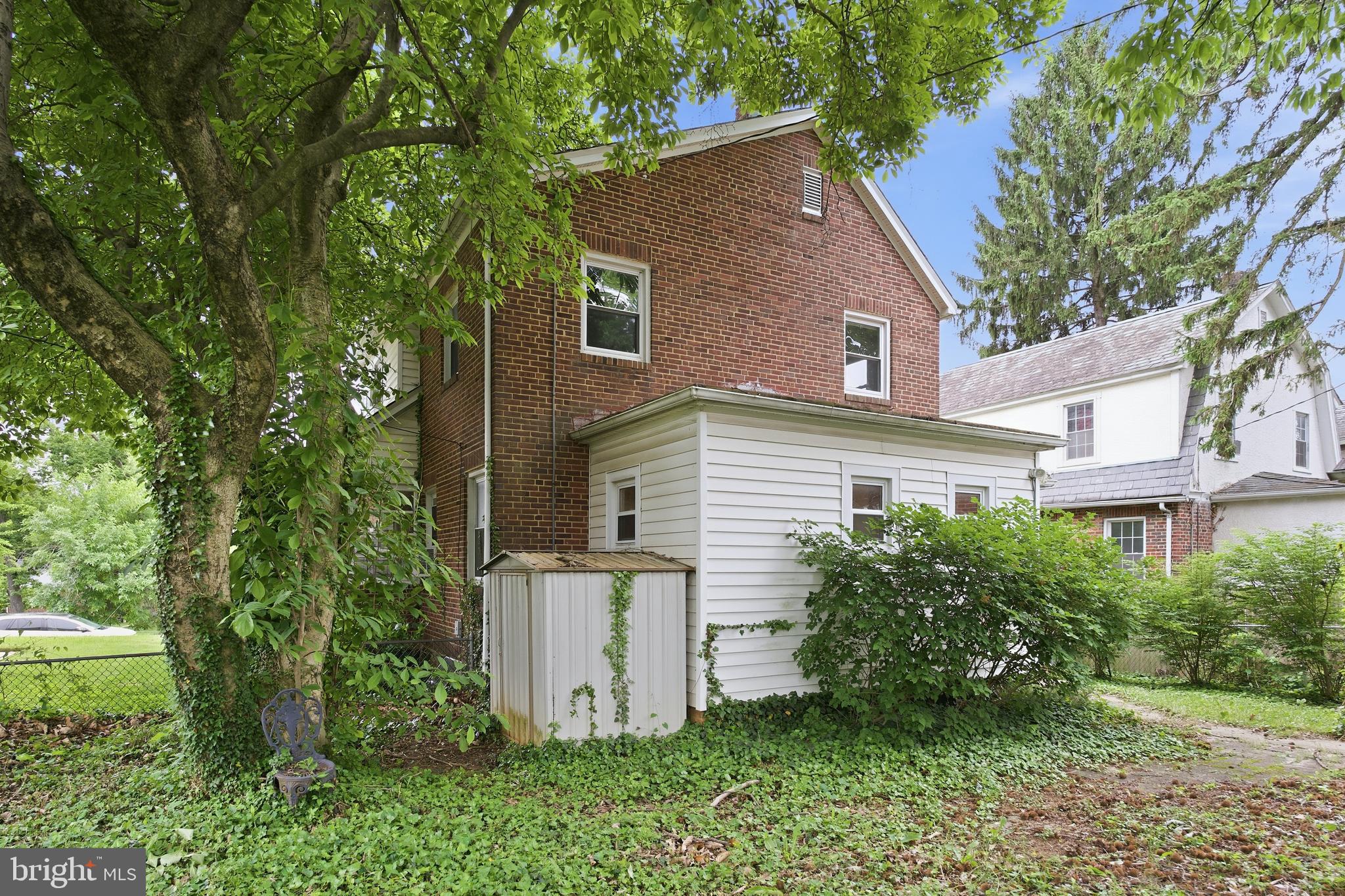 TEN HILLS - Residential