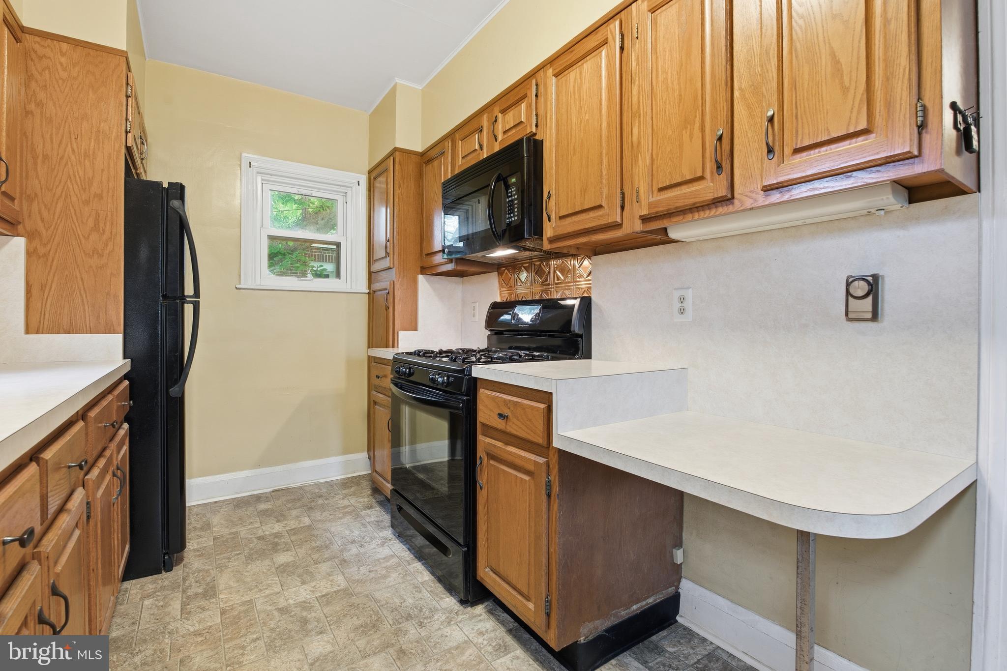TEN HILLS - Residential