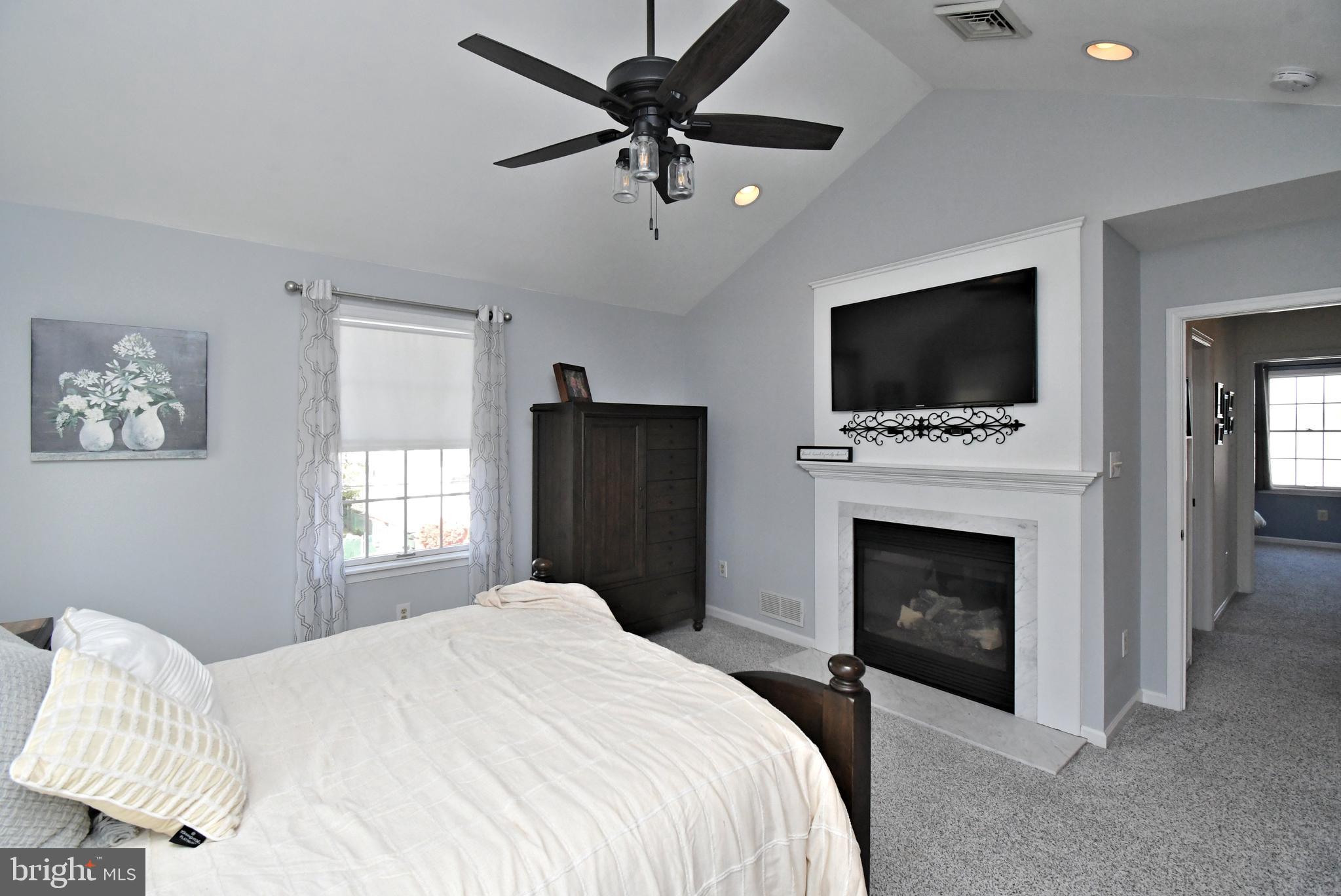 HOLLYWOOD - Residential