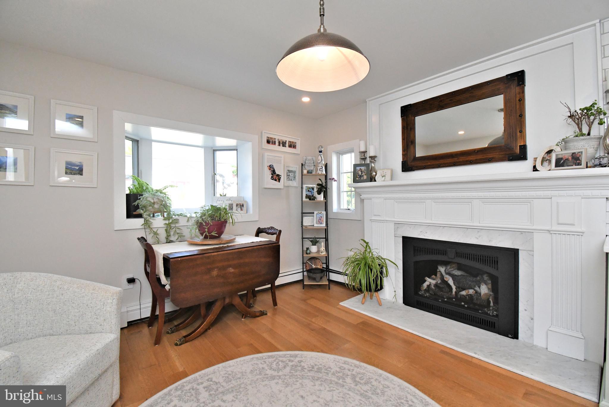 HOLLYWOOD - Residential