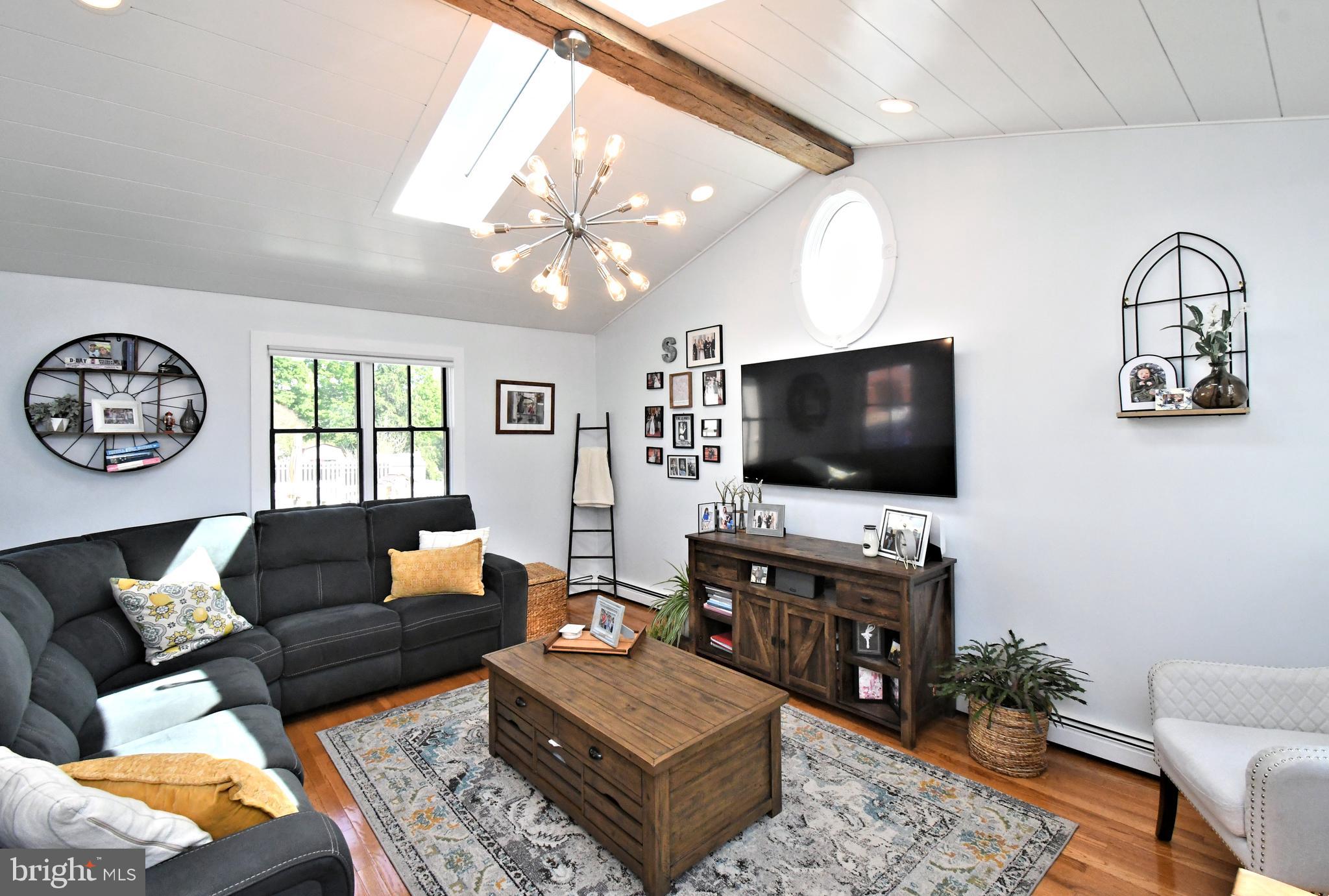 HOLLYWOOD - Residential