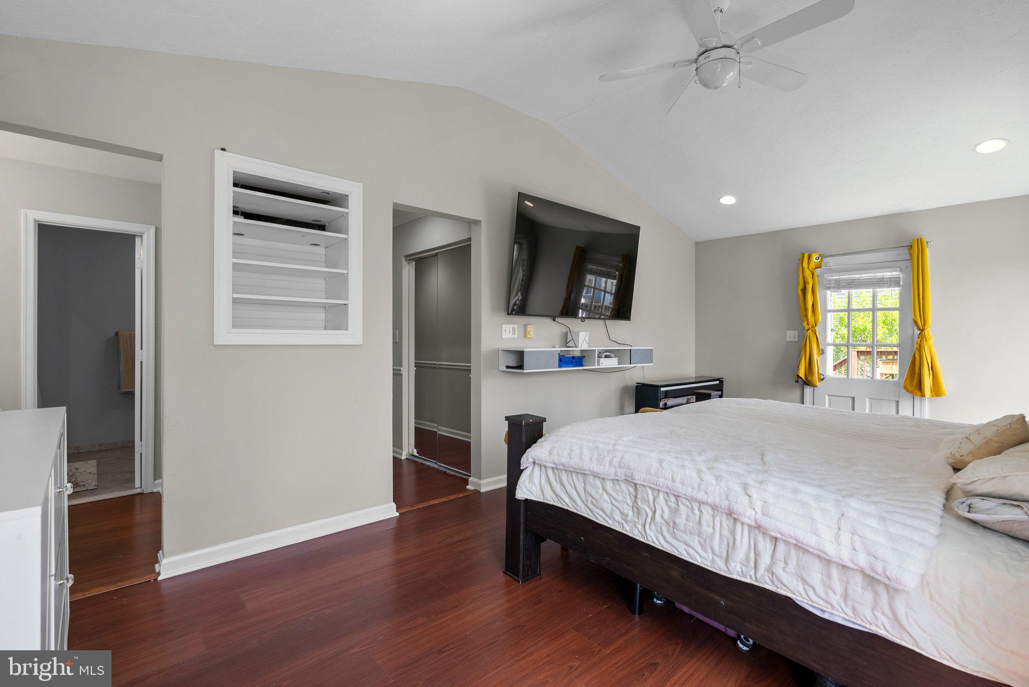 DAMASCUS OUTSIDE - Residential