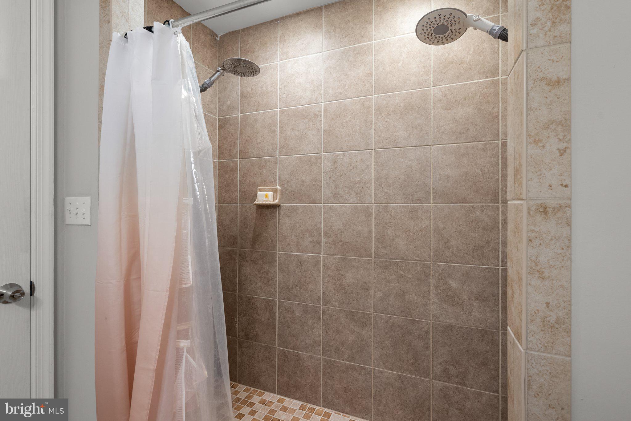 DAMASCUS OUTSIDE - Residential