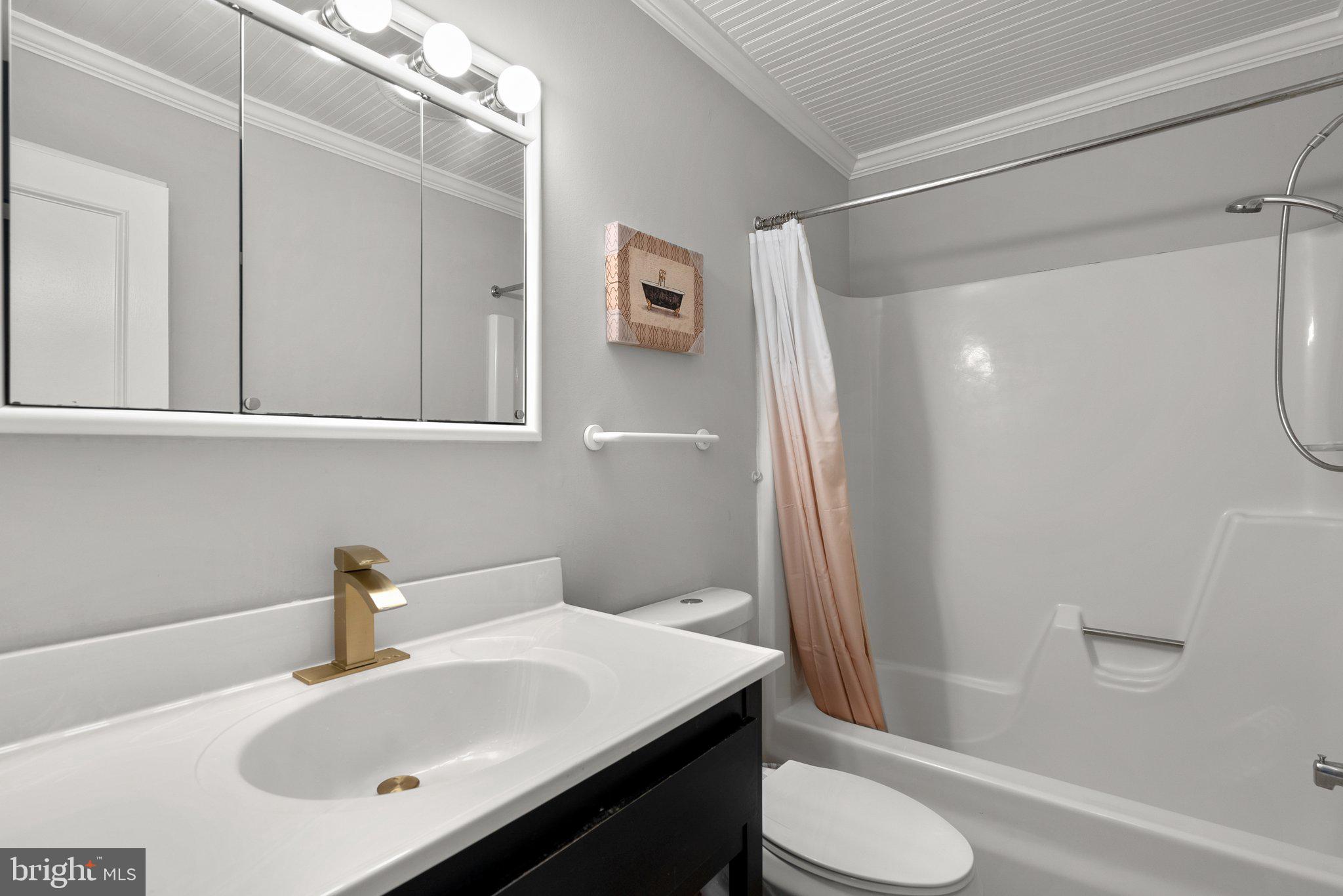 DAMASCUS OUTSIDE - Residential