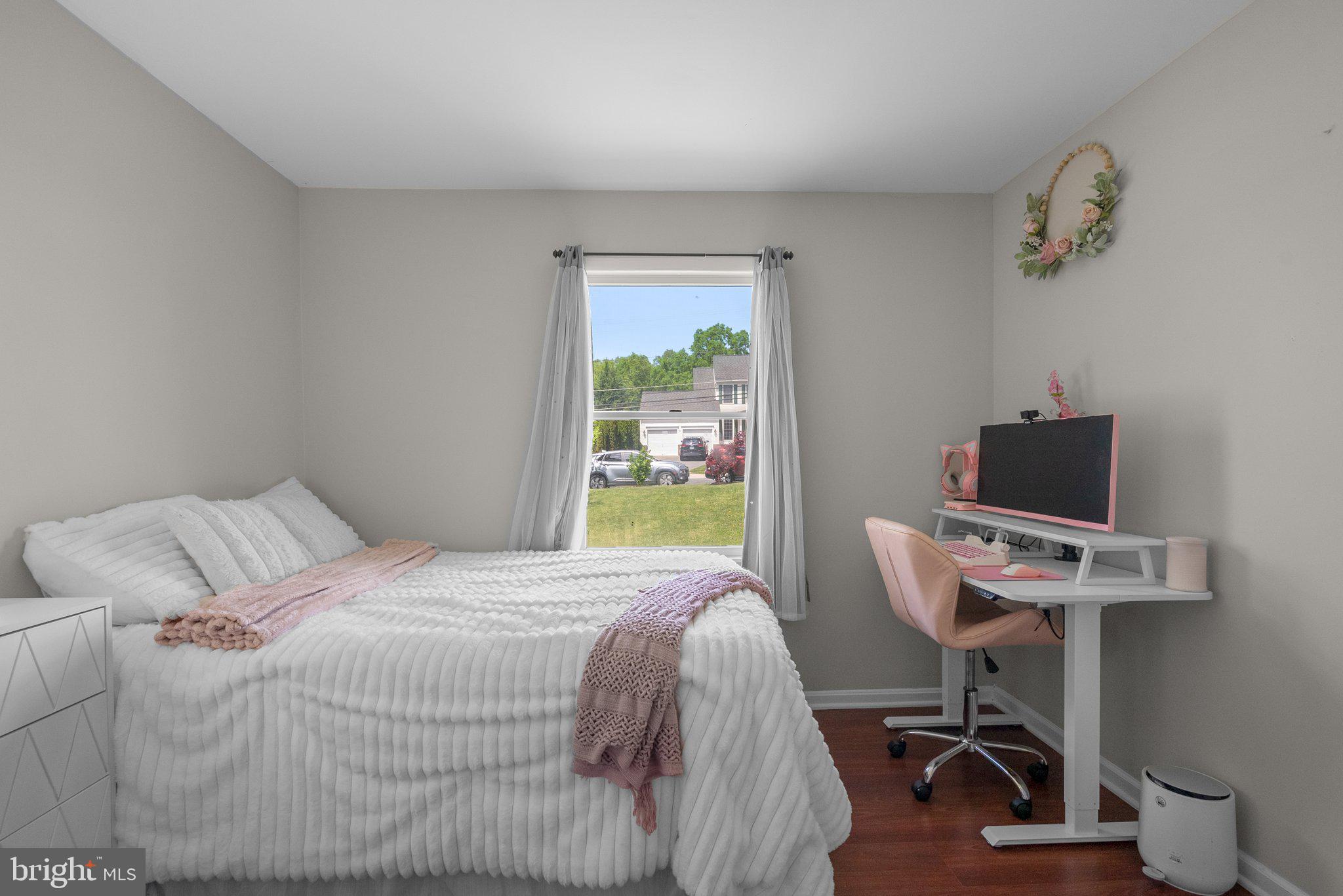 DAMASCUS OUTSIDE - Residential