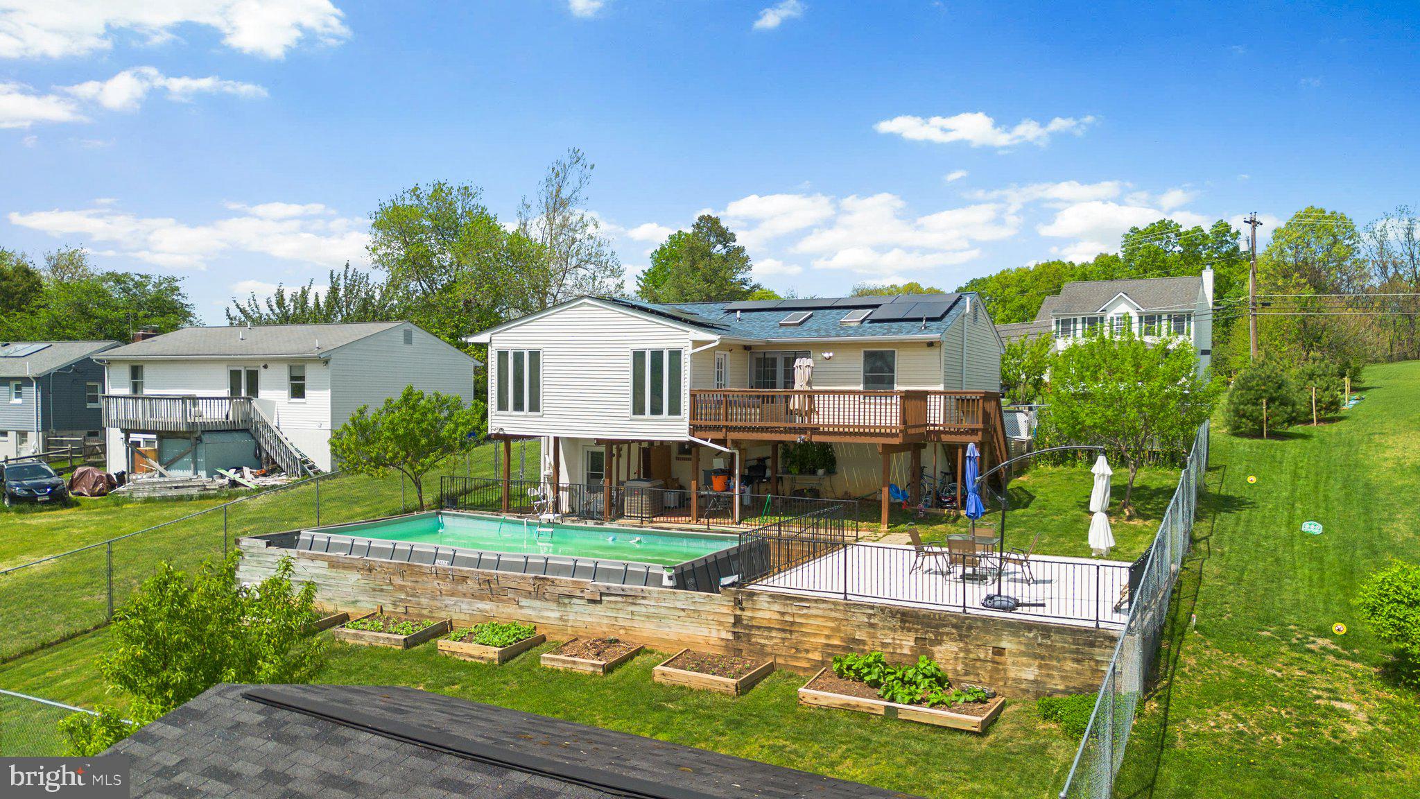 DAMASCUS OUTSIDE - Residential