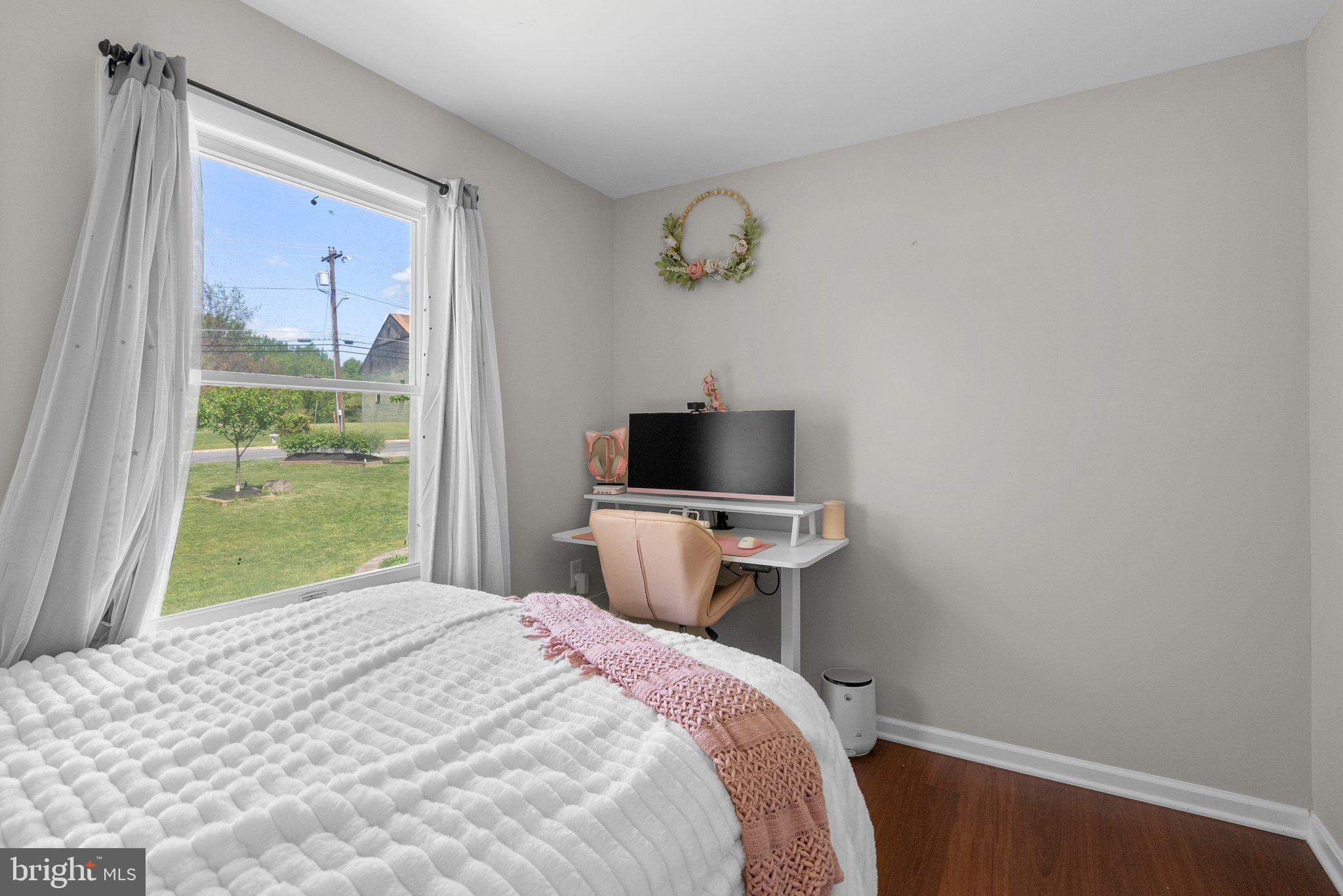 DAMASCUS OUTSIDE - Residential