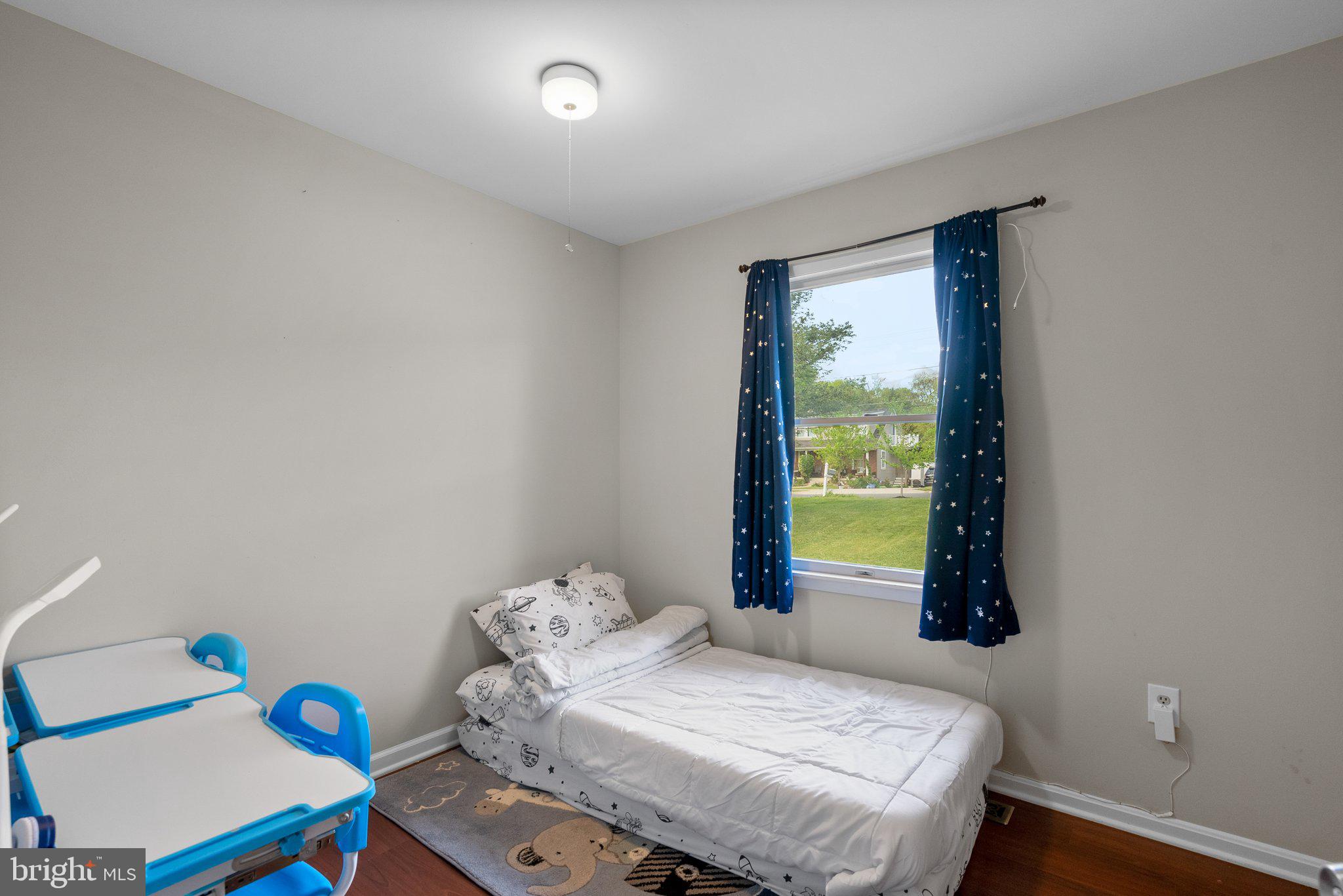 DAMASCUS OUTSIDE - Residential