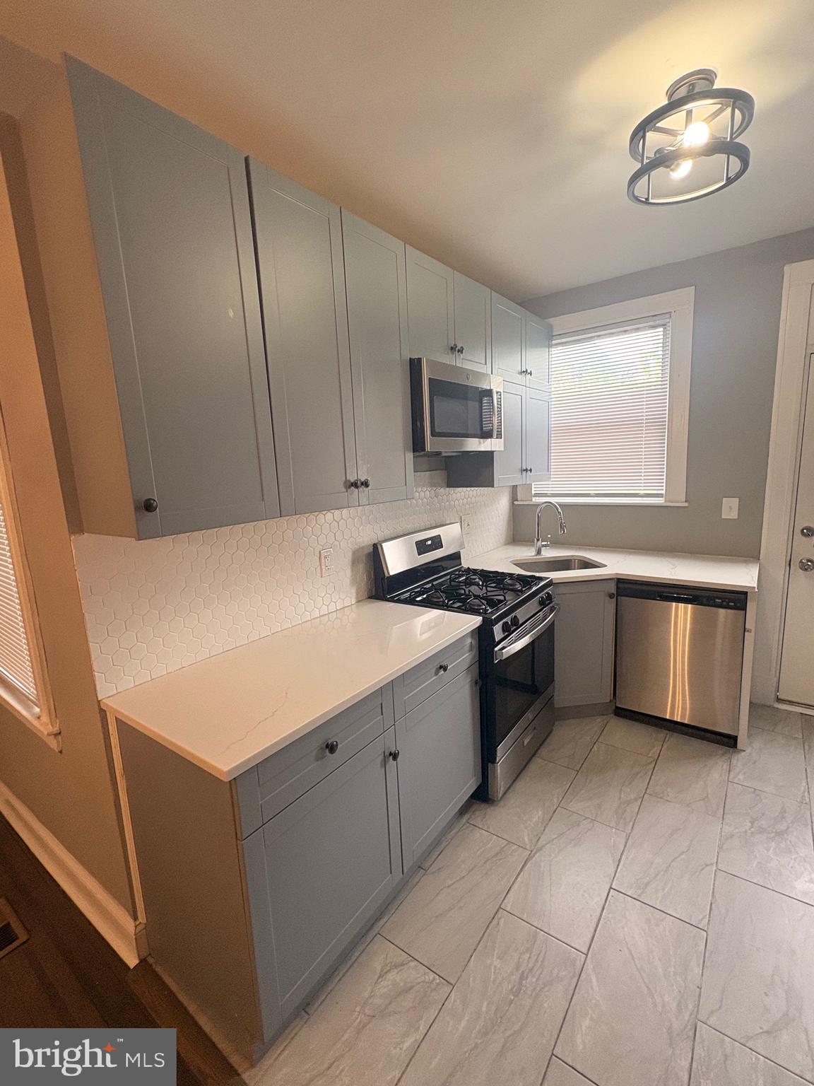 MEDFIELD - Residential