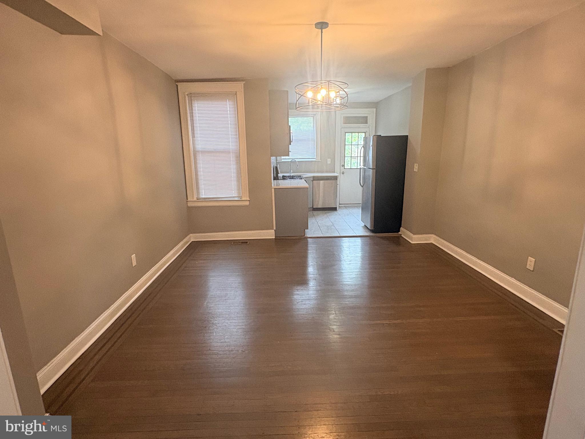MEDFIELD - Residential