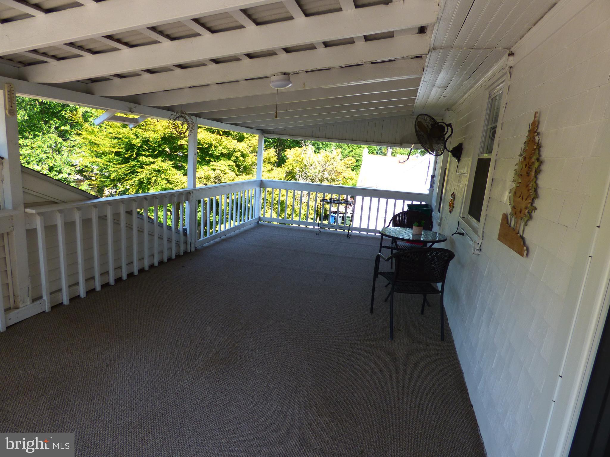 ROSLYN - Residential Lease