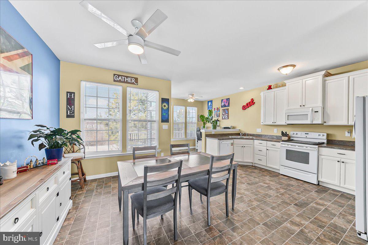 VILLAGE OF BAYBERRY - Residential