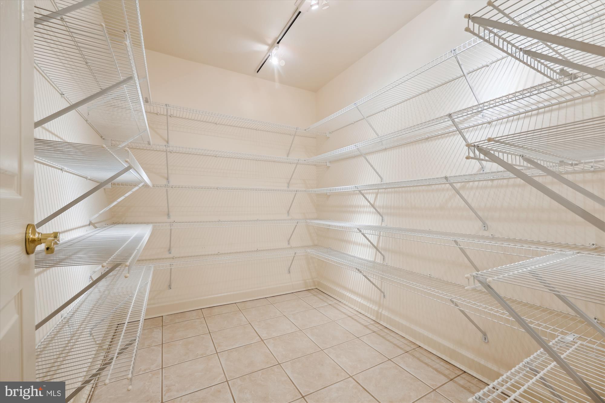 PT ROCKVILLE TWN RES 3 - Residential