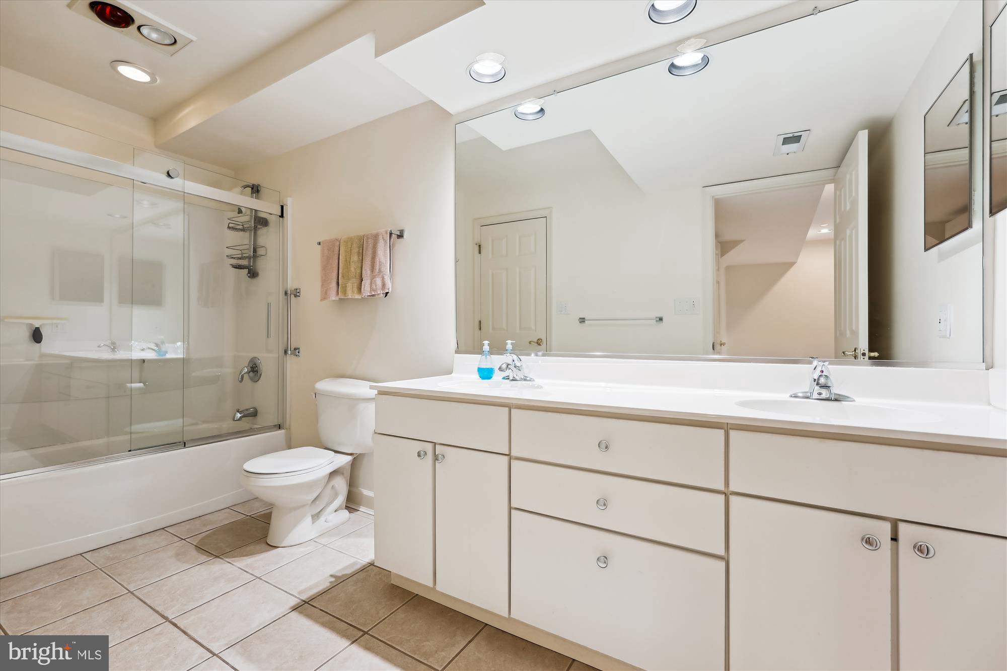 PT ROCKVILLE TWN RES 3 - Residential