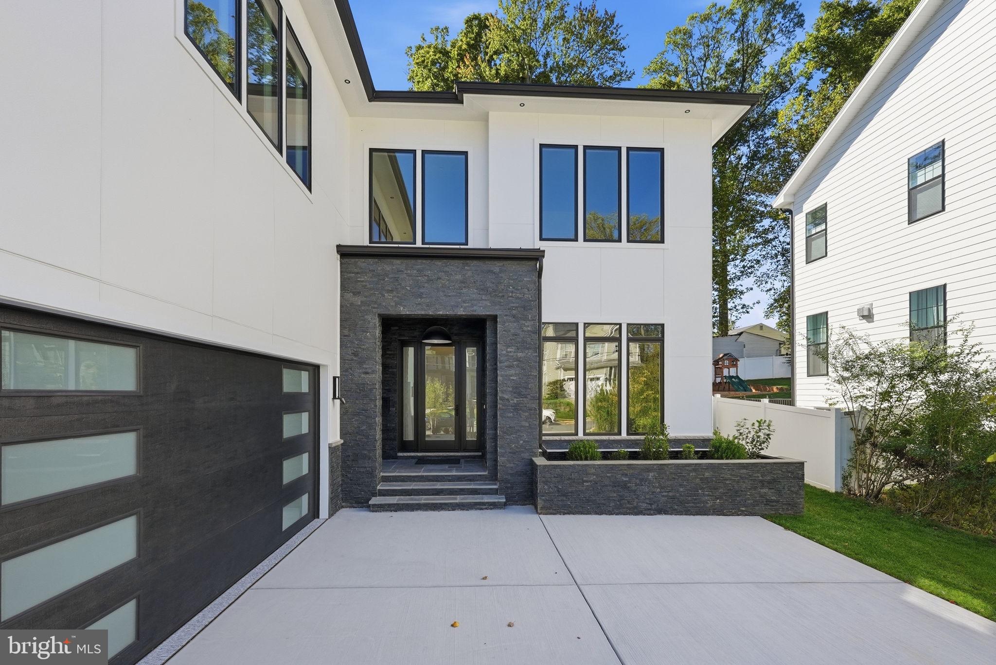 2002 HILLSIDE DRIVE
