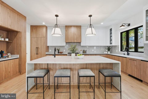 Photo of 2002 Hillside Drive, FALLS CHURCH, VA 22043 (MLS # VAFX2342876)