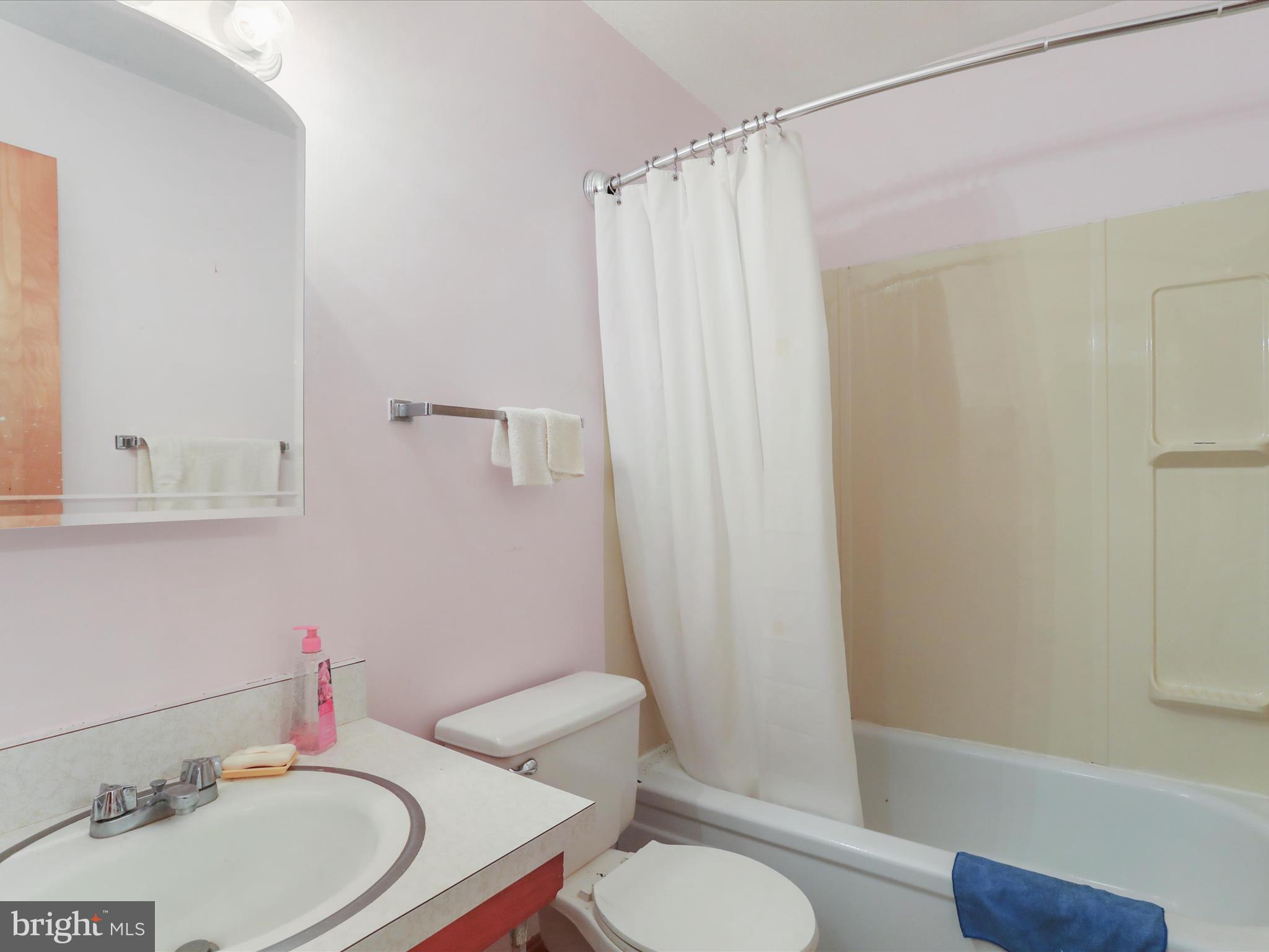 ORCHARD HILLS - Residential