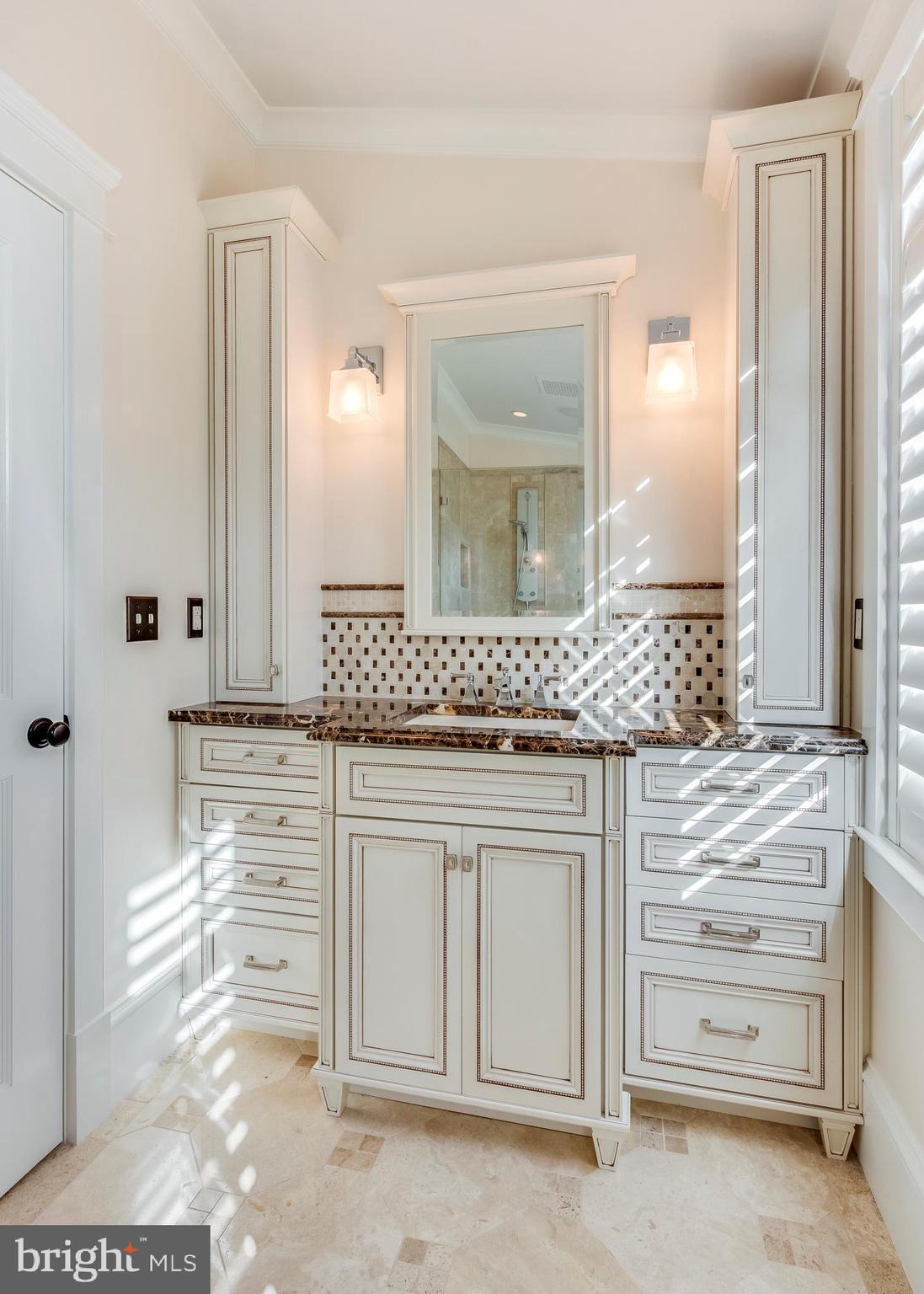 ANNAPOLIS ROADS - Residential