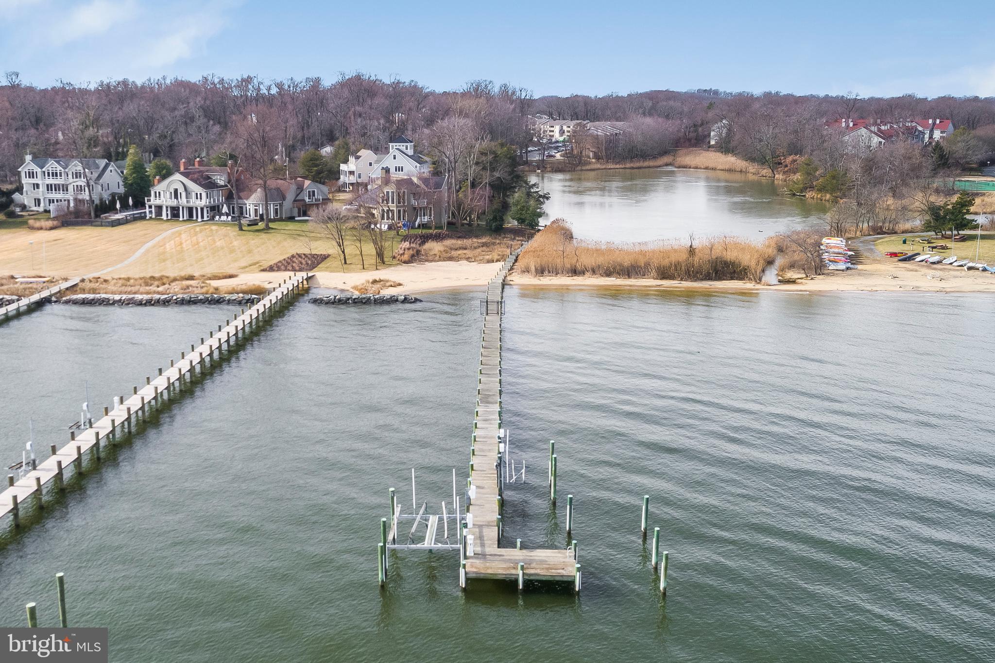 ANNAPOLIS ROADS - Residential