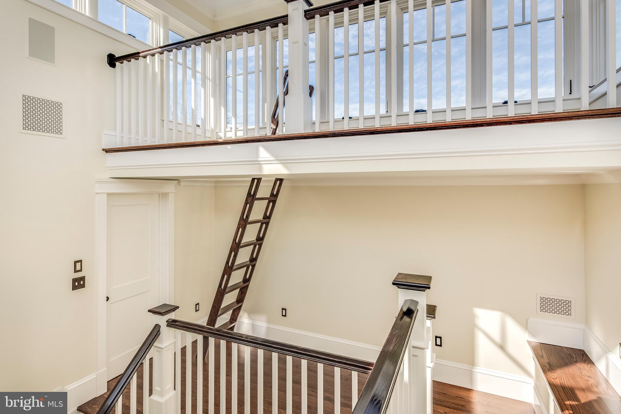 ANNAPOLIS ROADS - Residential