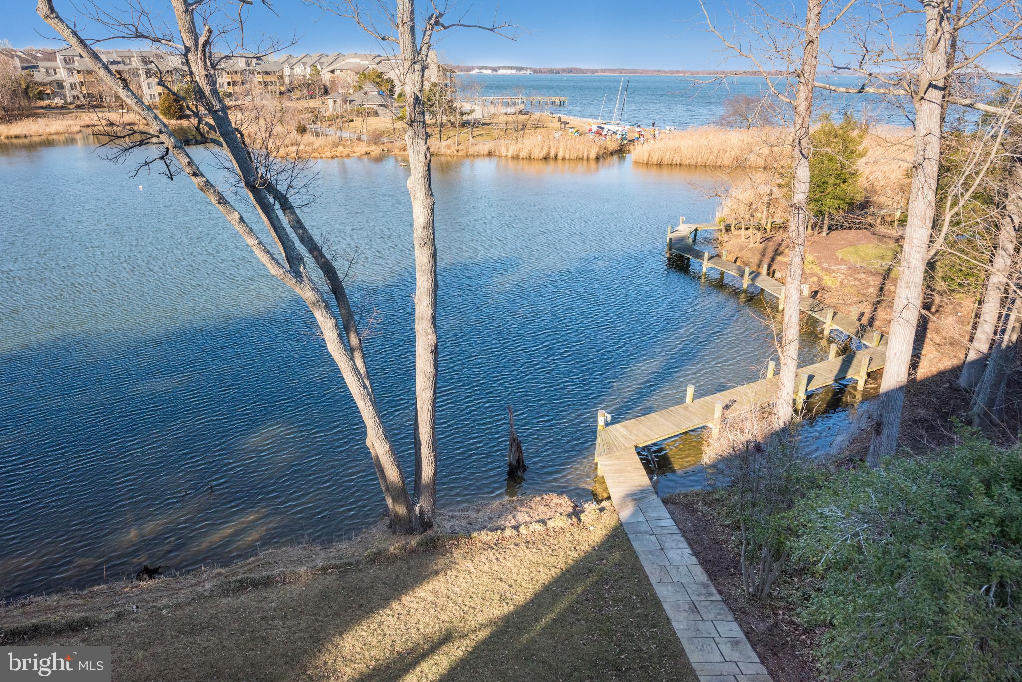 ANNAPOLIS ROADS - Residential