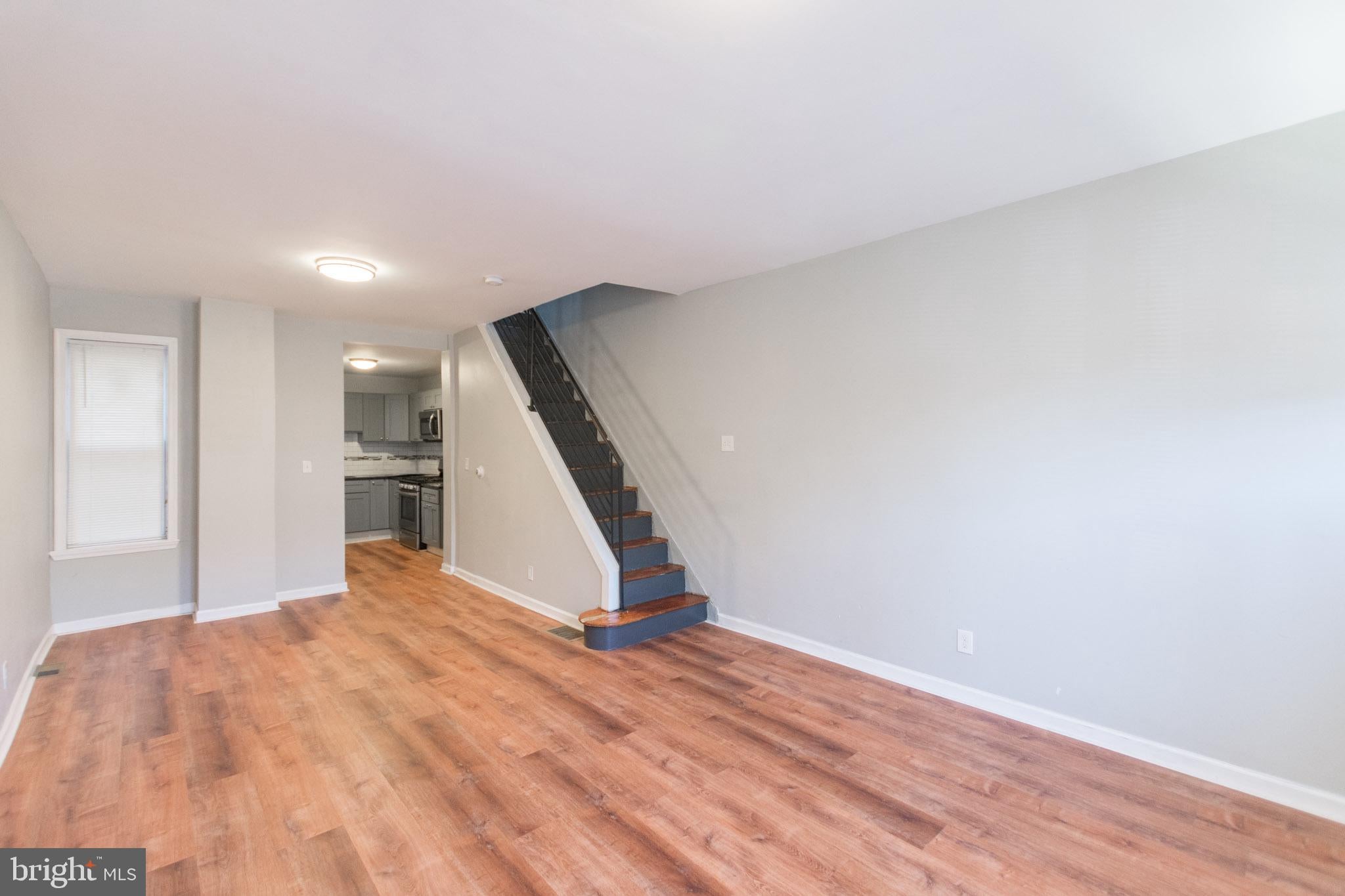 2260 E CAMBRIA STREET